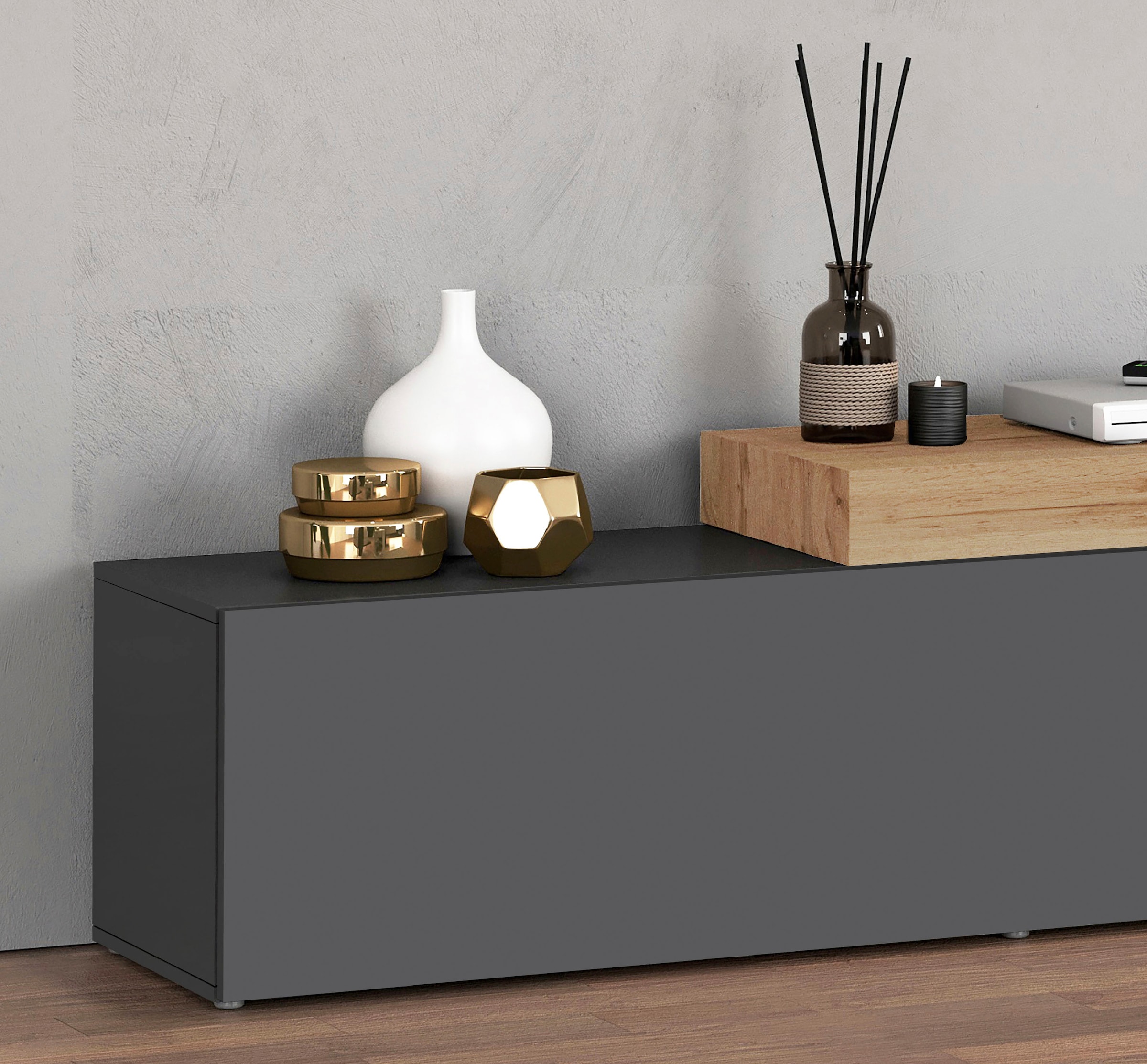 INOSIGN Lowboard »Chronos TV-Board, TV-Schrank«, (1 St., Breite verstellbar von 190 bis 350 cm), Breite 270 cm TV-Board,Lowboard,1 Klappe und ein L-Förmiger Aufsatz