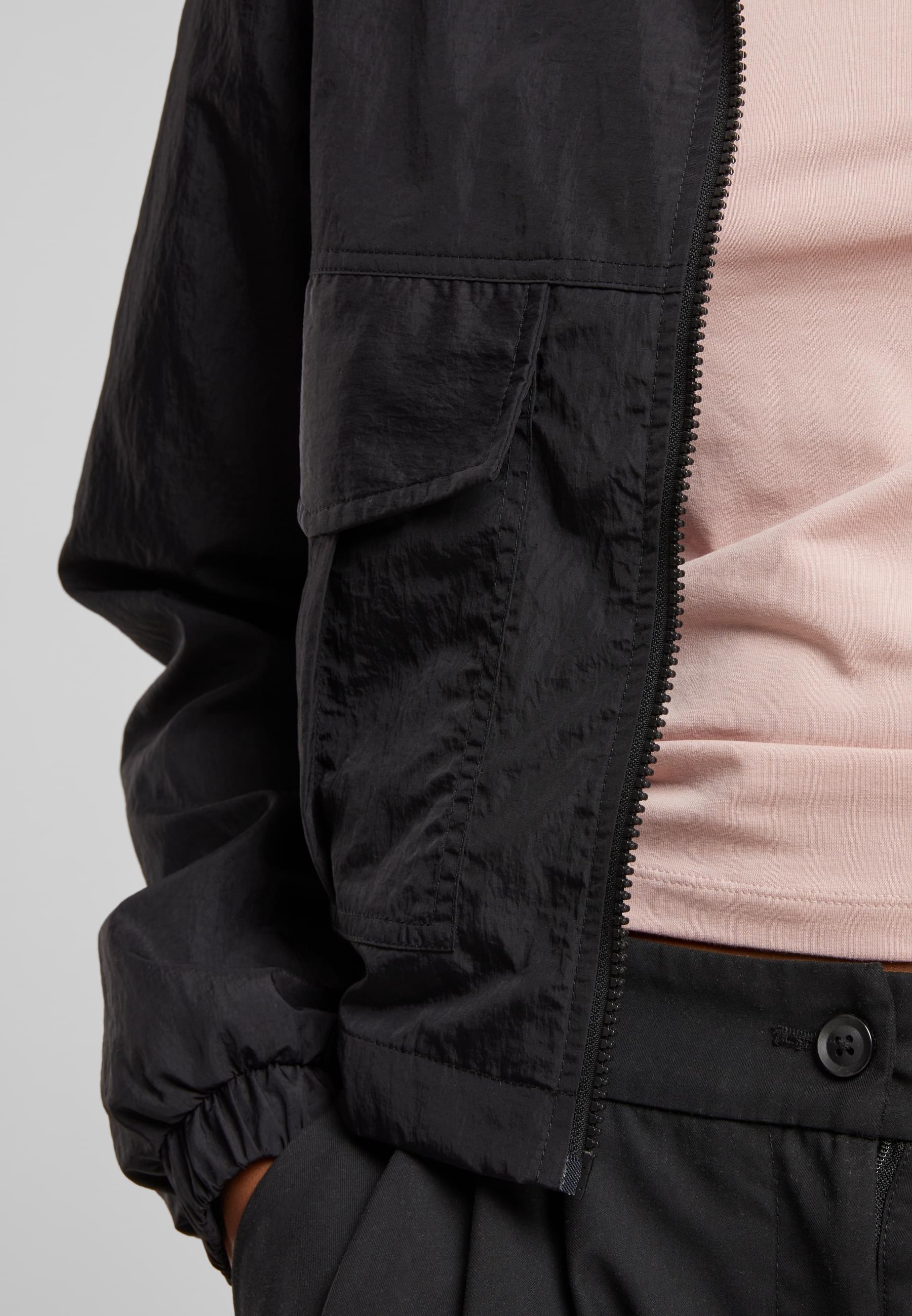 URBAN CLASSICS Windbreaker »Urban Classics Ladies Short Crinkle Jacket« 1 Stk. tlg. mit Kapuze