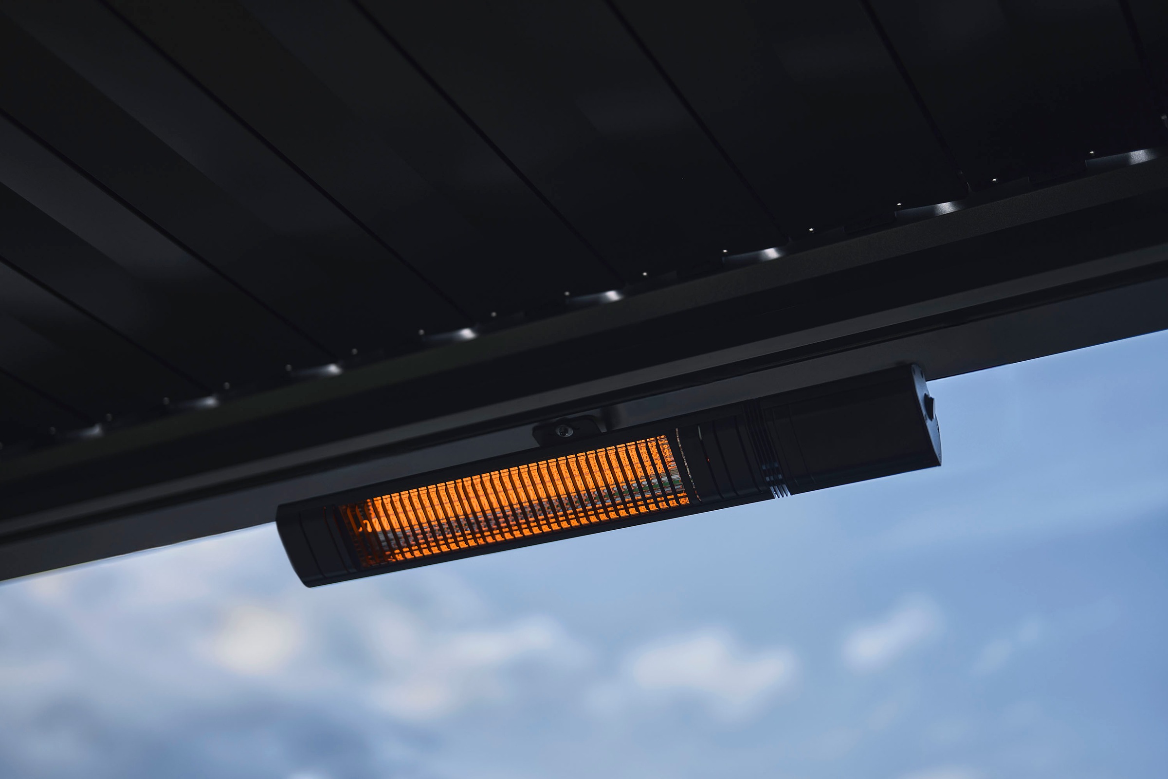 Biohort Heizstrahler »für Pergolen, CH inkl. 24 h Timer« mit WiFi Funktion, Remote control + Touch control für Pergola