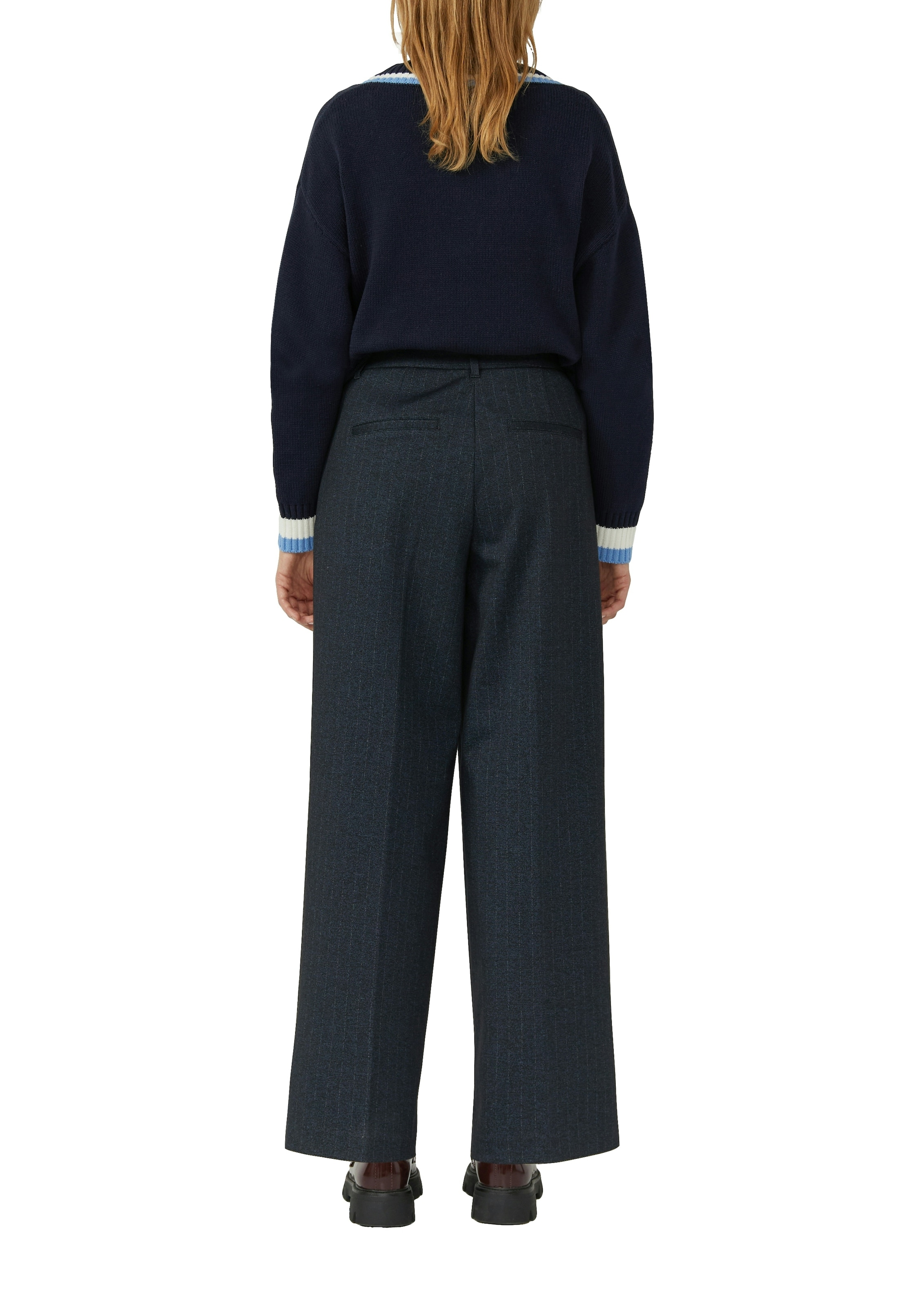 s.Oliver Bundfaltenhose  im Nadelstreifen-Look