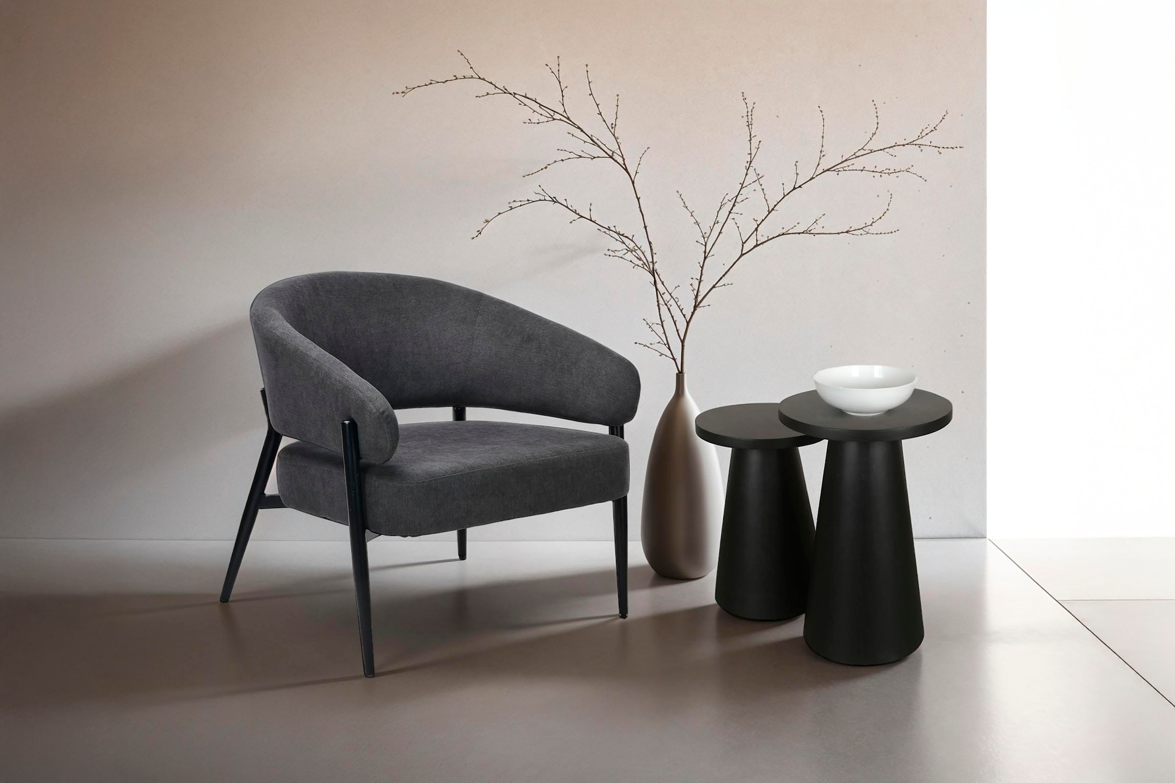 byLIVING Beistelltisch »Cone«, aus Massivholz in schwarz oder white wash, v günstig online kaufen