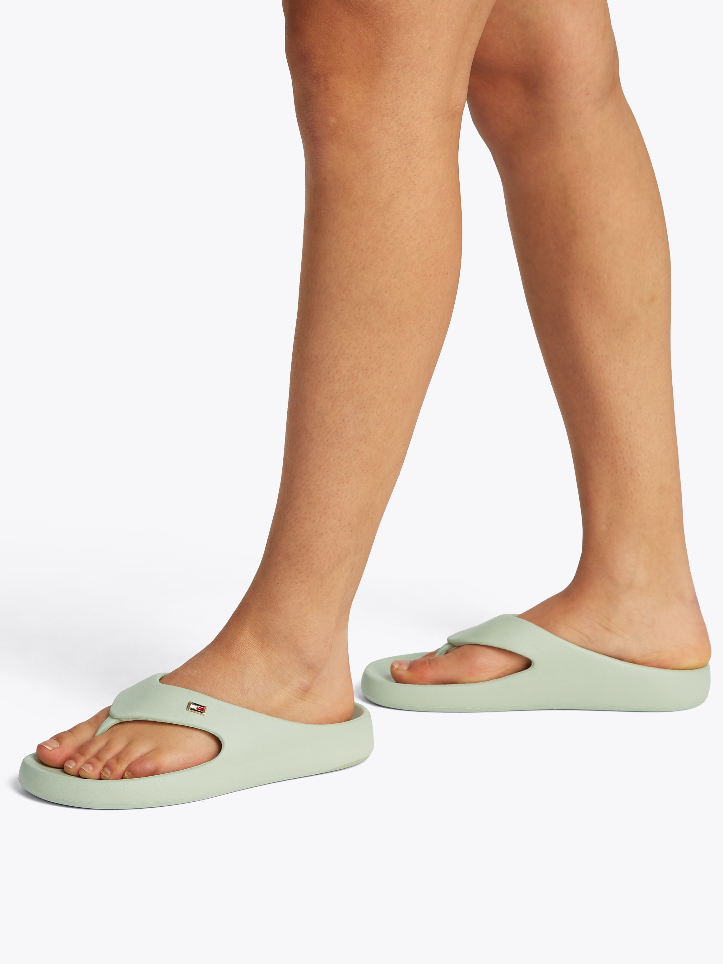 Tommy Hilfiger Zehentrenner »TH COMFORT BEACH SANDAL«, Dianette, Sommerschuh, Bequemschuh mit kleiner Logostickerei