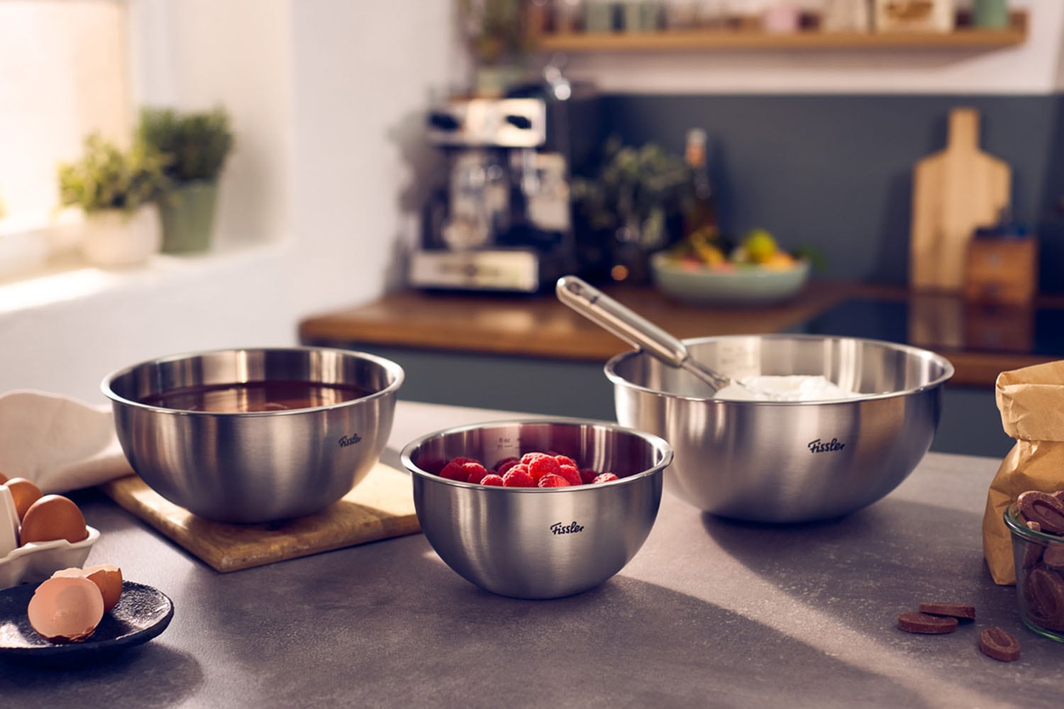 Fissler Schüssel »Fissler Essential® Edelstahl-Schüssel« aus Edelstahl 18/10 mit integrierter Mess-Skala, stapelbar für platzsparende Aufbewahrung