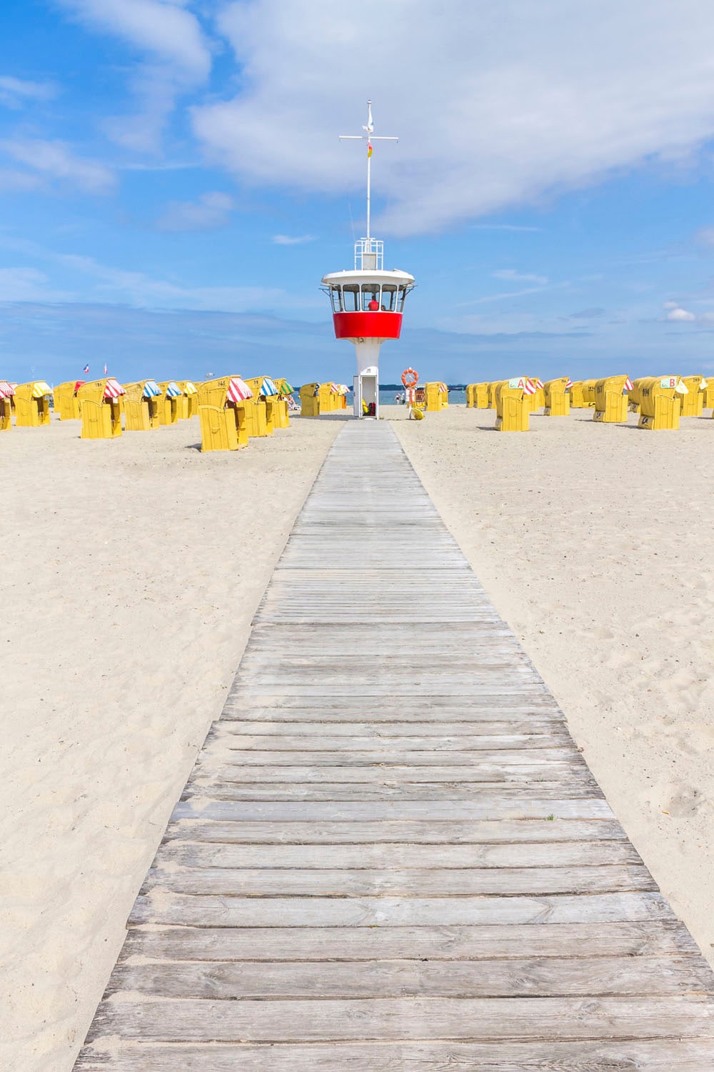 queence Acrylglasbild »Early«, Strand-Steg-Meer-Meer Bilder-Leuchtturm, (1 günstig online kaufen
