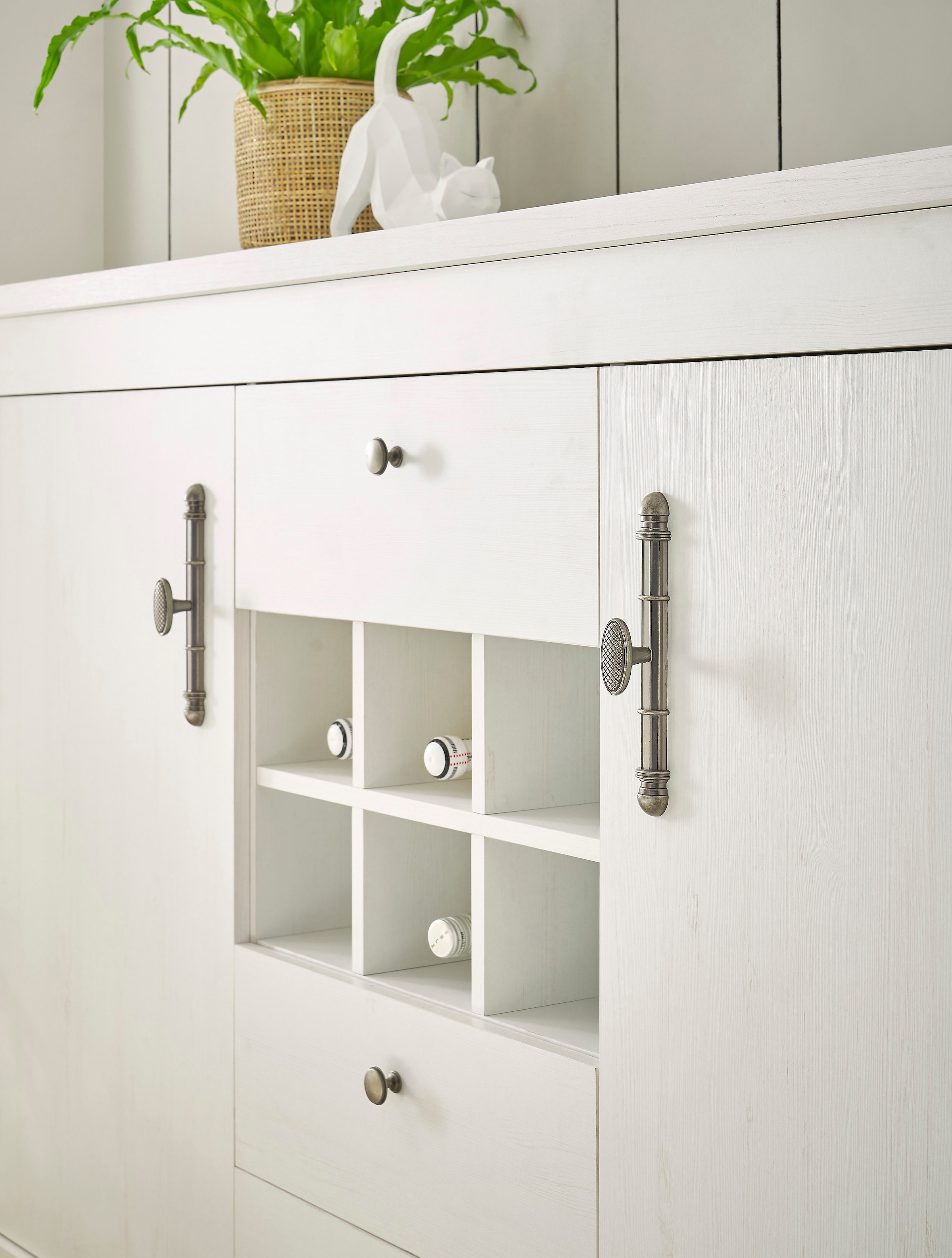 Home affaire Wohnwand »RAVENNA«, (4 St.), im romantischen Landhausstil, Griffe aus Metall, Softclose-Funktion