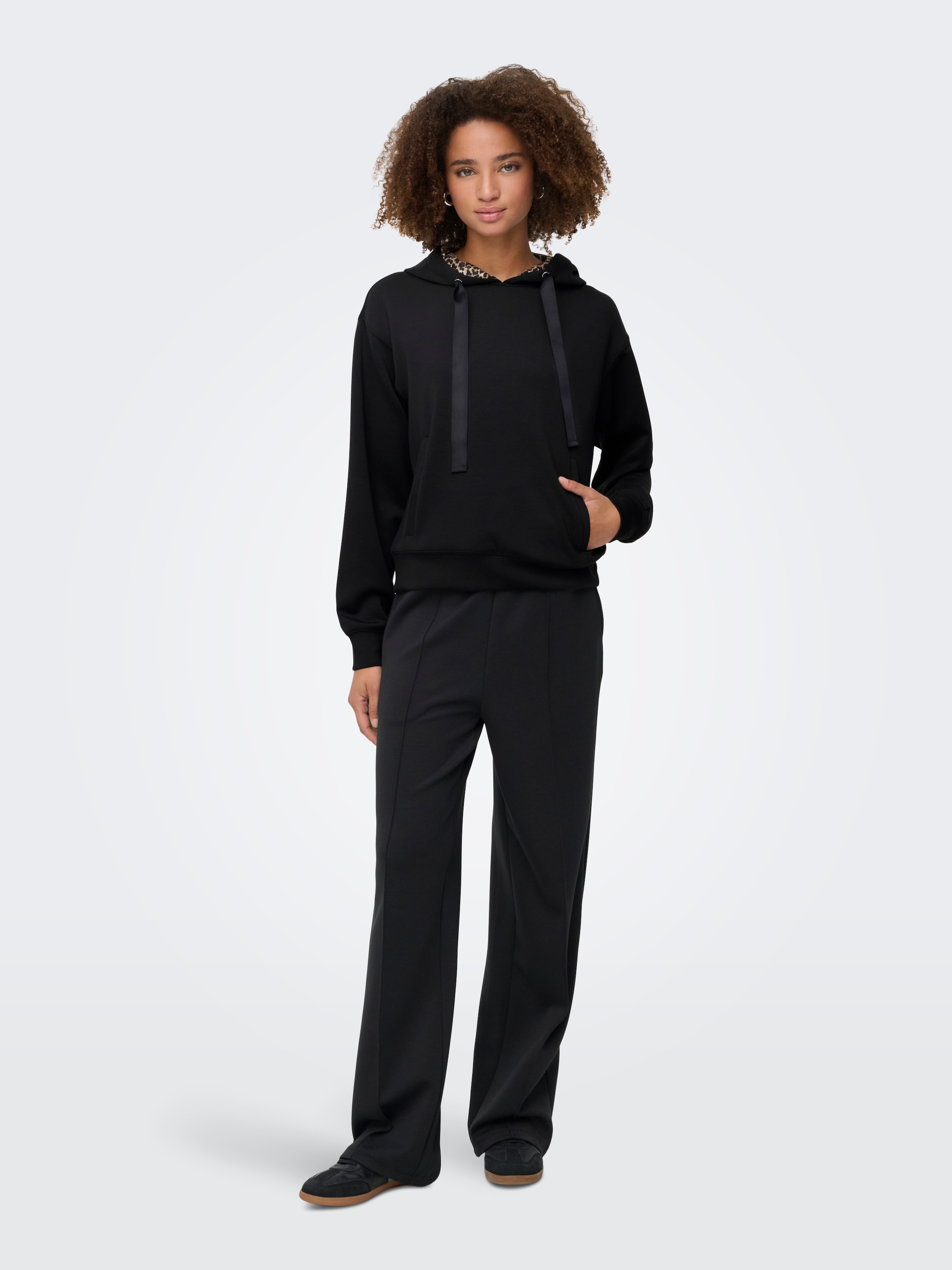 ONLY Kapuzensweatshirt »ONLALINA LIFE LEO DETAIL HOOD BOX SWT«
