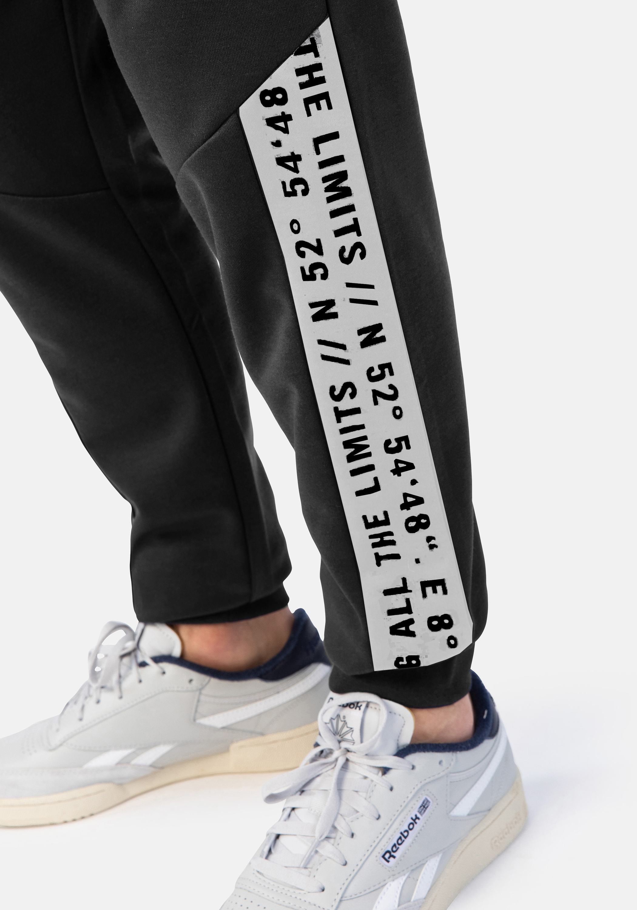 HERO by John Medoox Sporthose »JAMES Jogginghose Sportspant«, Sporthose Tapered Fit Sport Funktionsqualität für Herren