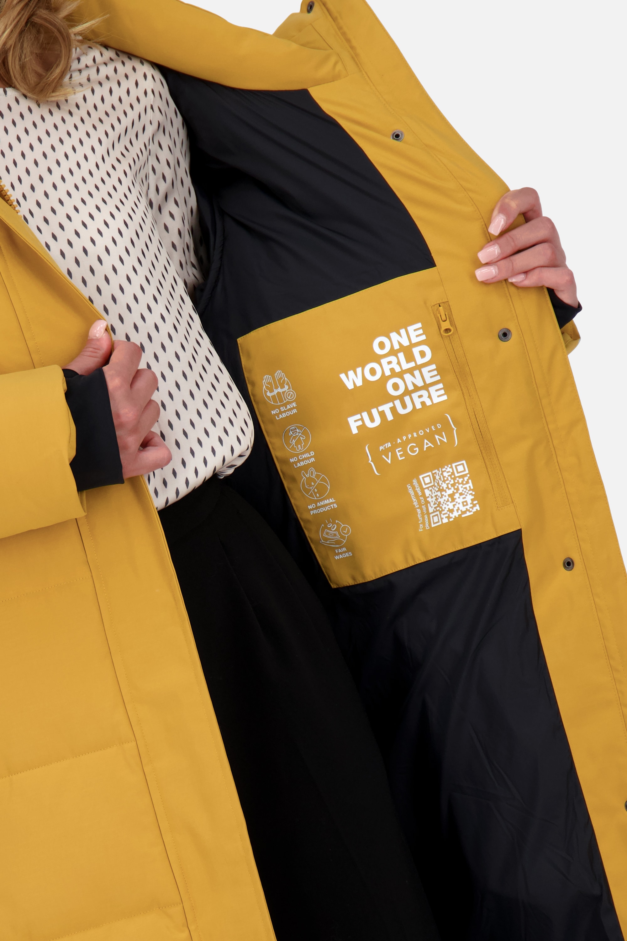 Alife & Kickin Steppjacke »Damen KatiaAK A«, mit Kapuze, Langer Wintermantel mit großer Kapuze und regulierbarer Beinfreiheit