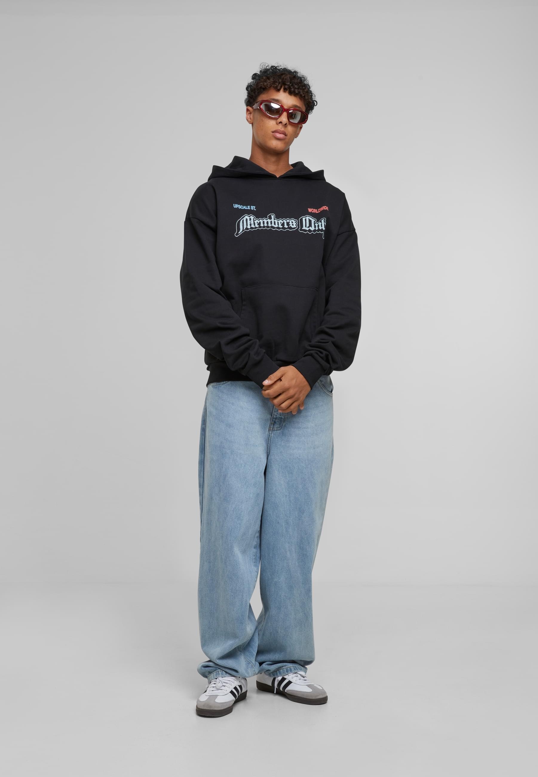 Upscale by Mister Tee Kapuzensweatshirt »Upscale by Mister Tee Only Members Oversize Hoody«, 1 Stk.
