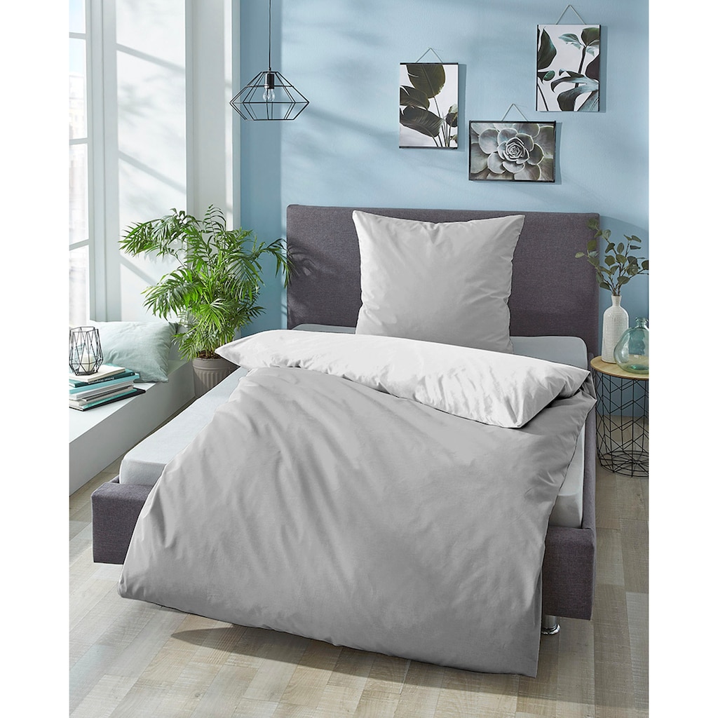 Castell Wendebettwäsche »Uni-Microfaser-Satin«, (2 tlg.), hautsympathische Microfaser Satin Qualität, 100% Polyester, Bett- und Kopfkissenbezug mit Reißverschluss, pflegeleicht, mit feinem Glanz, samtig weicher Stoff