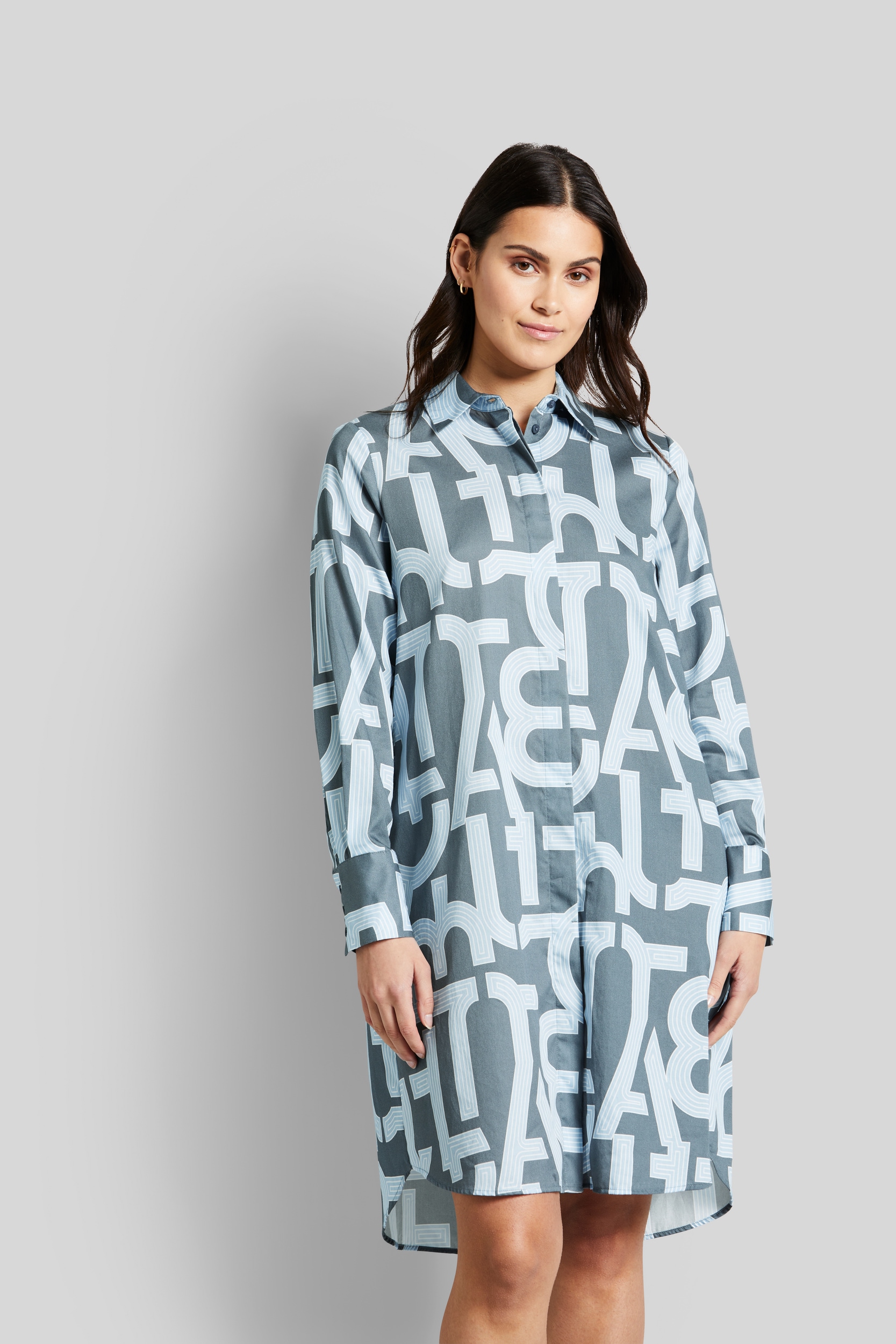 bugatti Blusenkleid, mit Buchstaben-Print