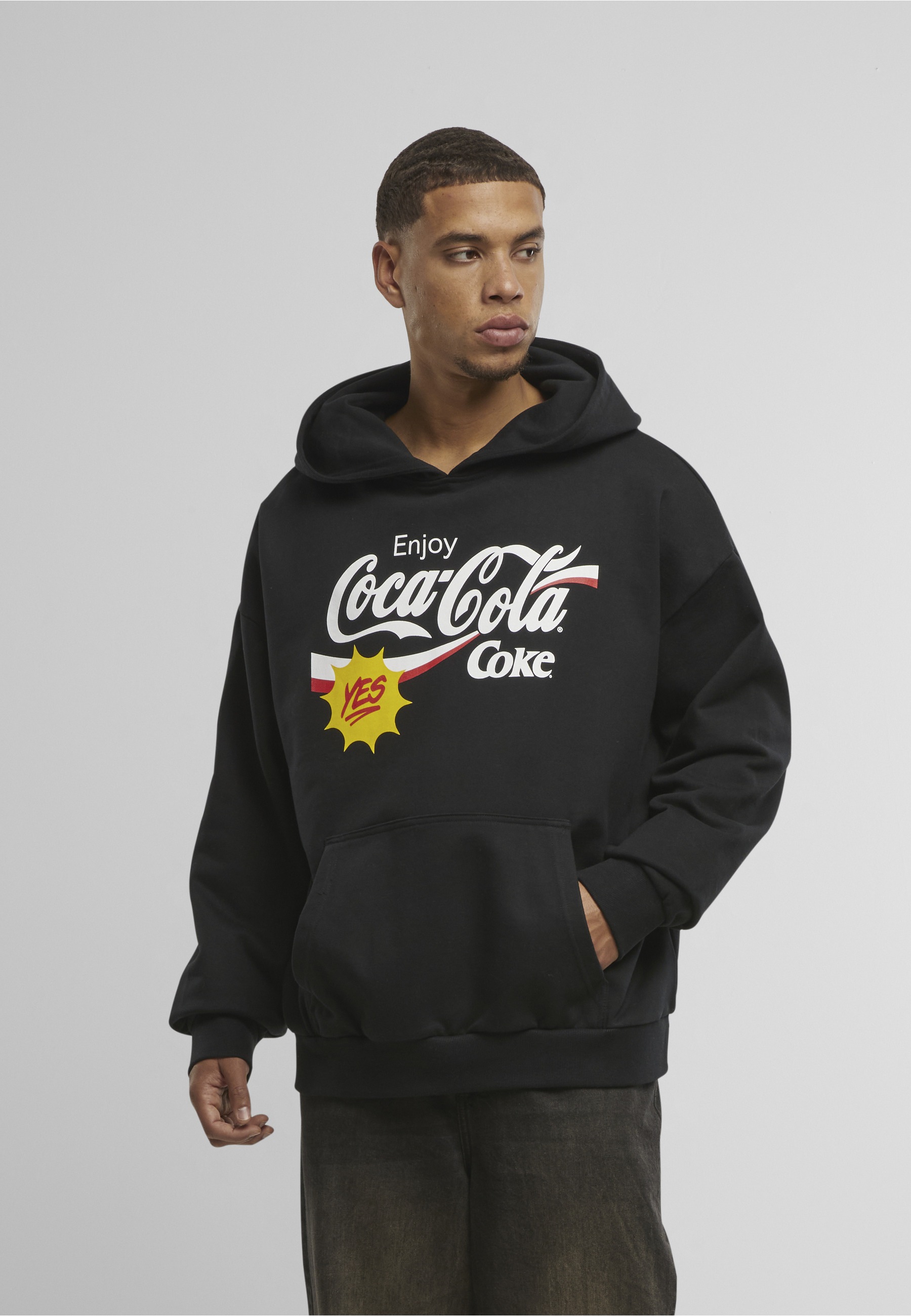 Merchcode Kapuzenpullover »Merchcode Coca Cola Refreshed Oversize Hoodie« 1 Stk.