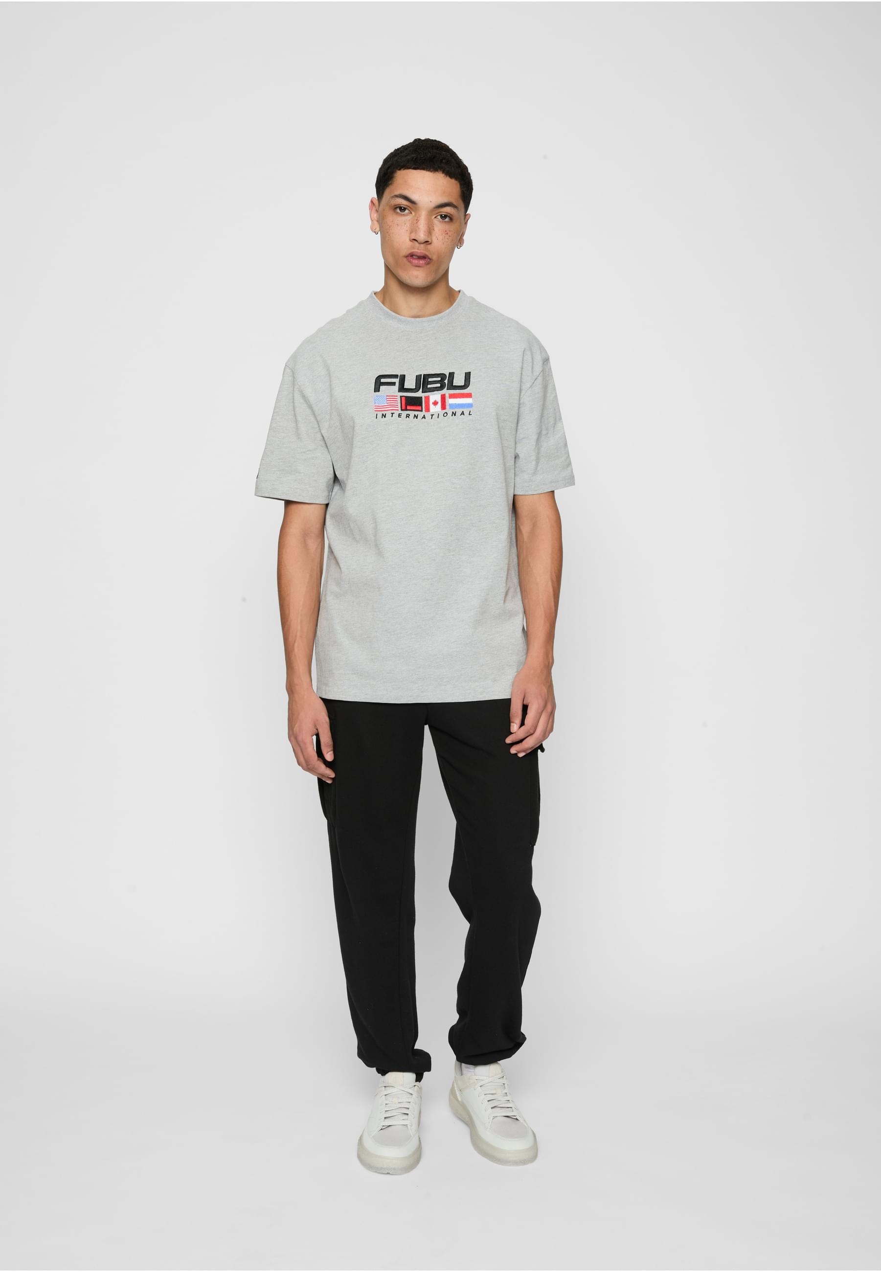 Fubu T-Shirt »Fubu FBMQ12121GRY1 Fubu Corporate Intnl T-Shirt« 1 Stk.