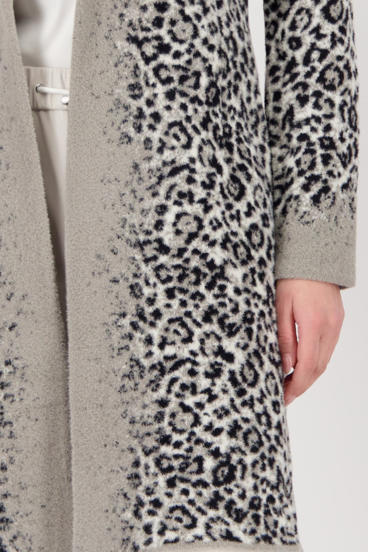 Monari Longstrickjacke »Jacke Strickmantel Leo«, Mit V-Ausschnitt