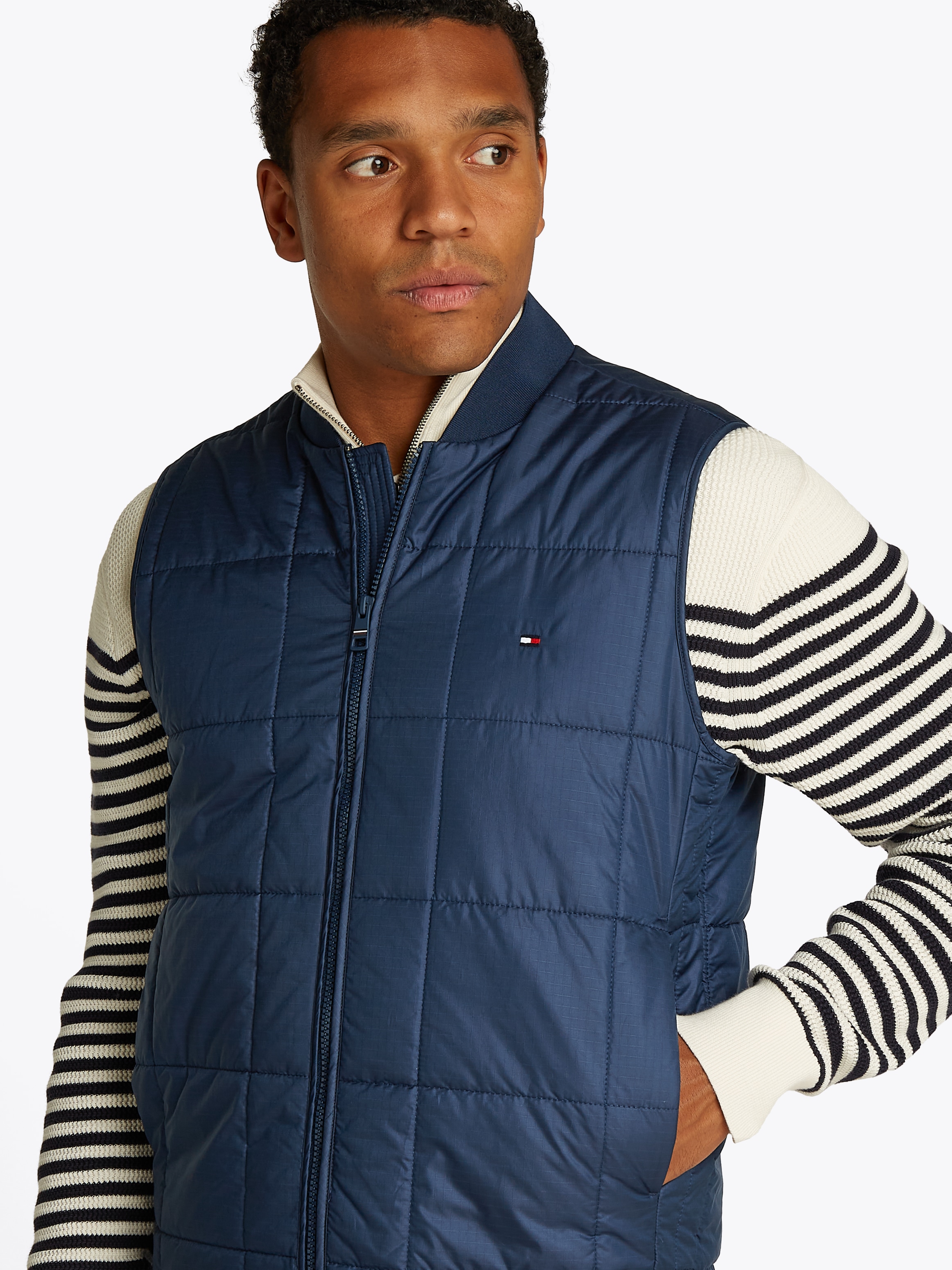 Tommy Hilfiger Steppweste »SQUARE QUILTED VEST«, Mit Rundhalsausschnitt