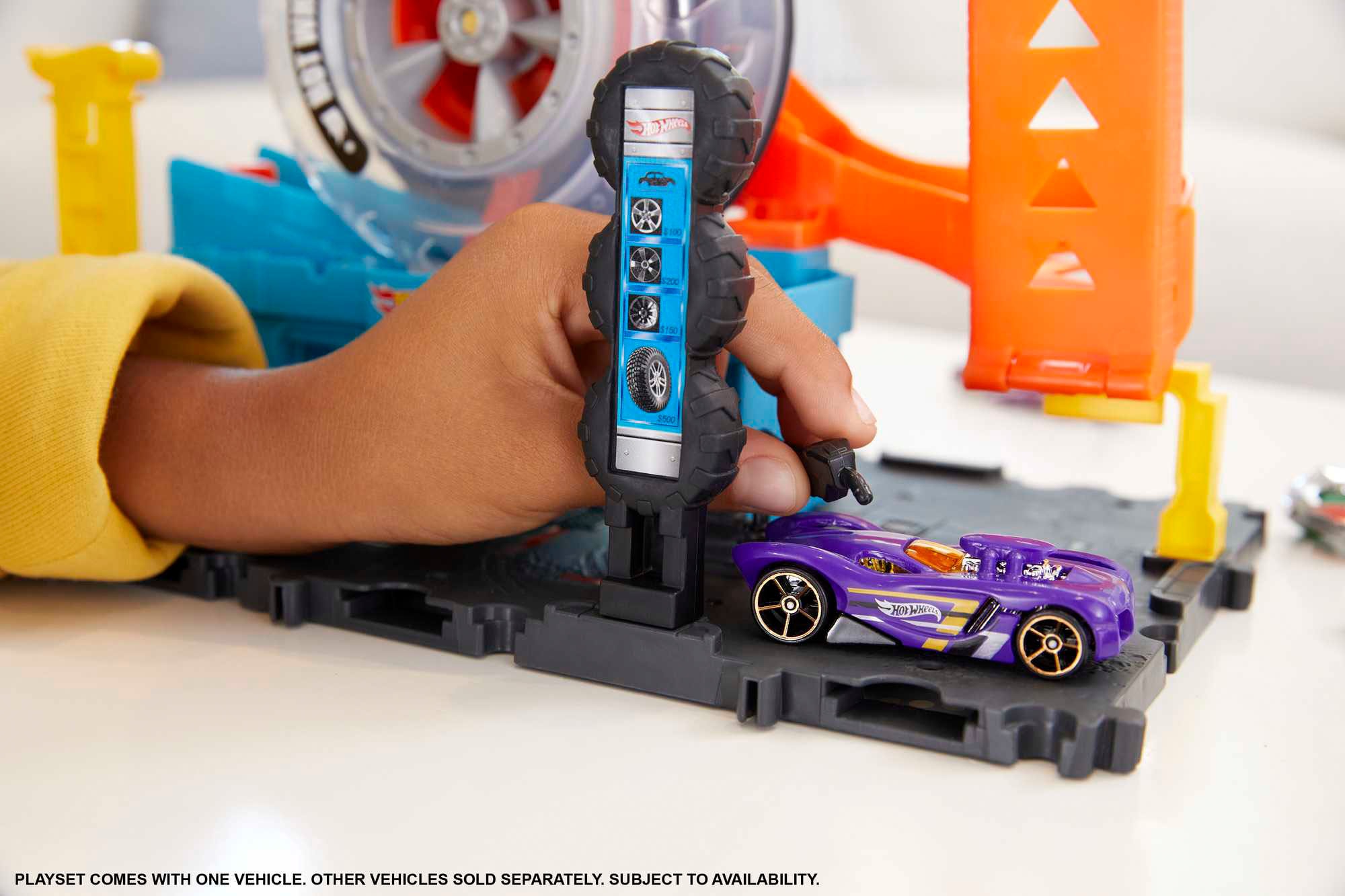 Hot Wheels Spiel-Parkhaus »City Super Reifen Shop«, inklusive 1 Spielzeugauto