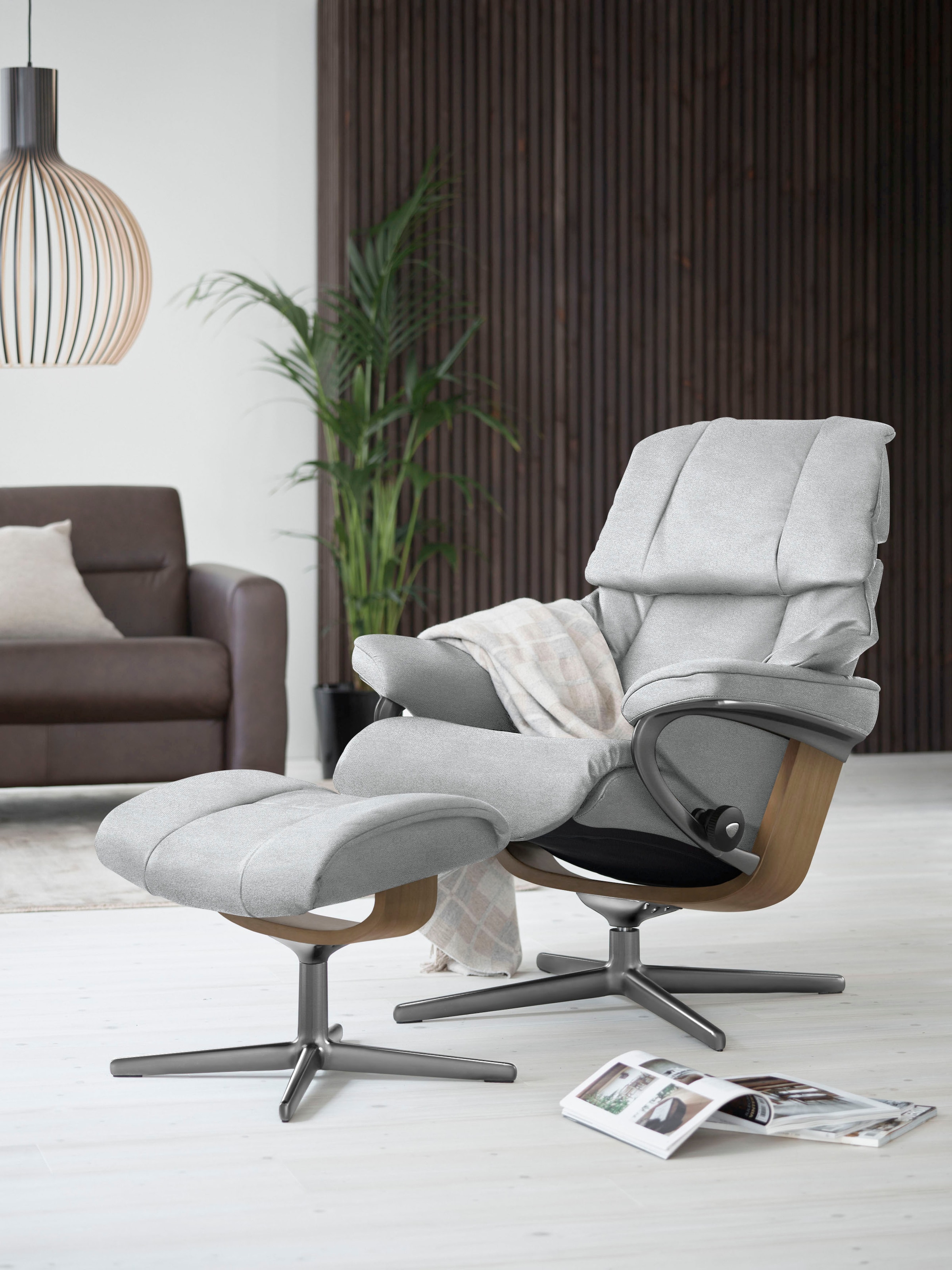 Stressless Relaxsessel "Reno", mit Cross Base, Größe S, M & L, Holzakzent E günstig online kaufen