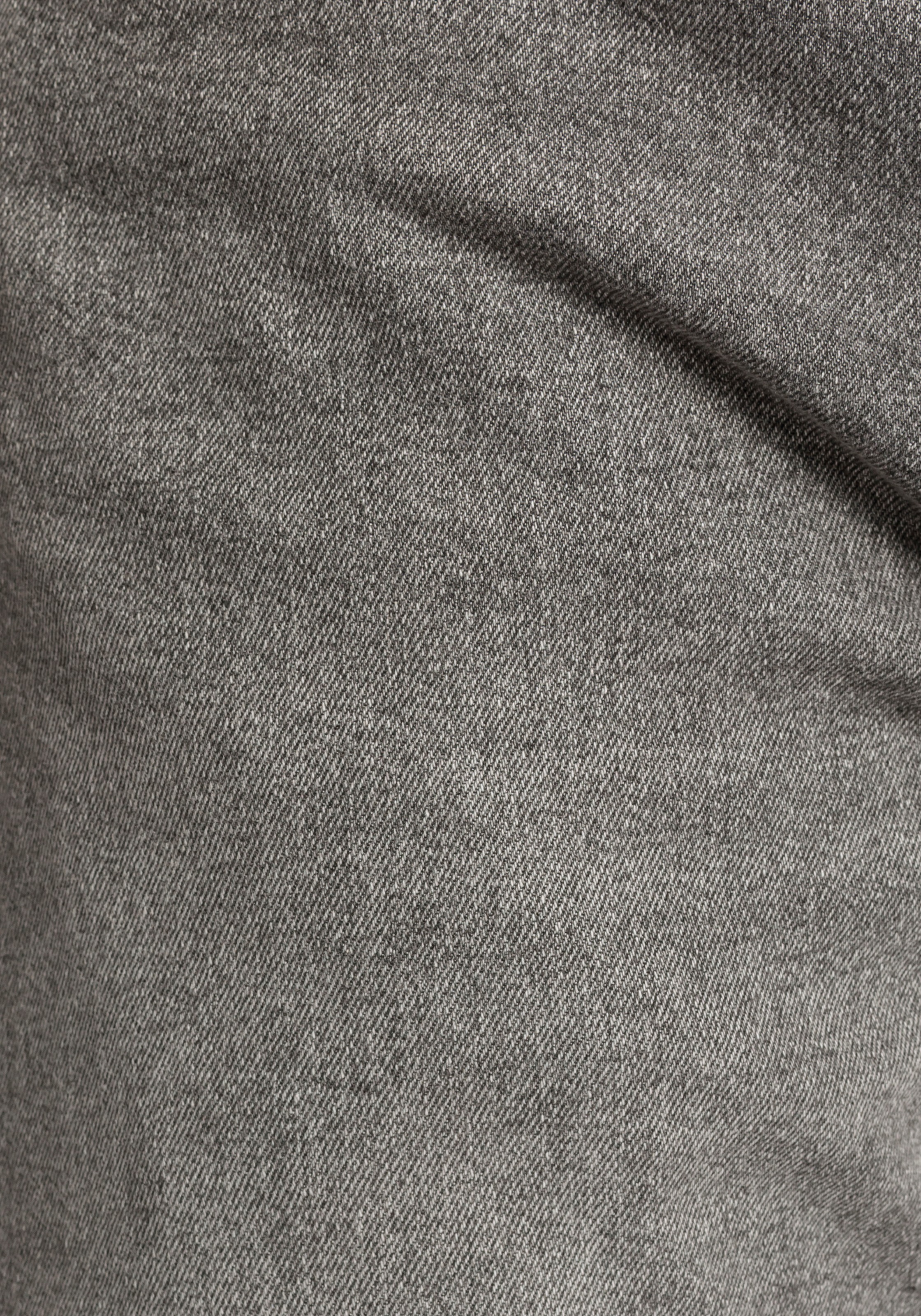 Levi's® Tapered-fit-Jeans »502 TAPER«, in elegantem, modernem Stil