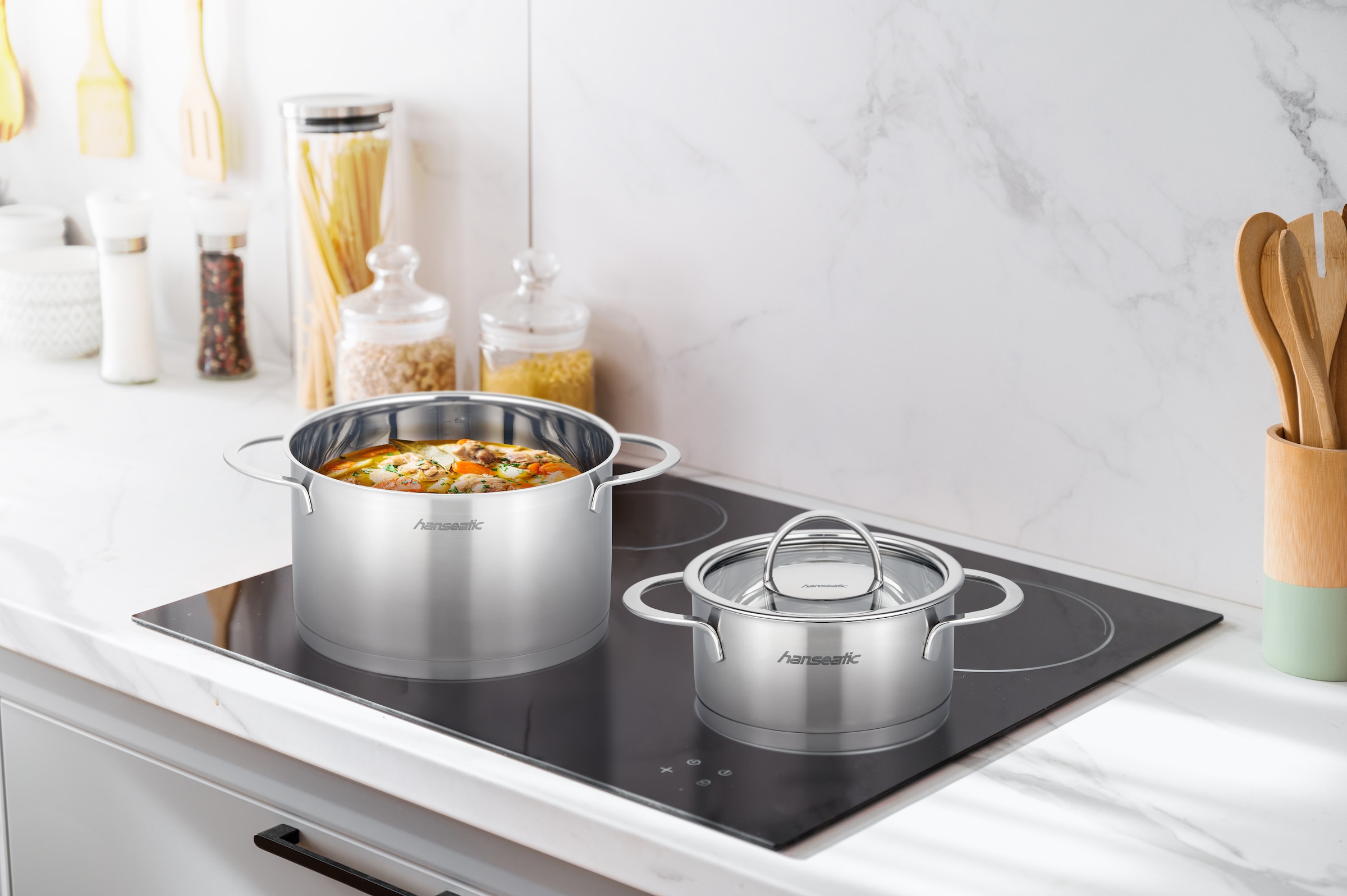 Hanseatic Topf-Set »hanseatic«, Edelstahl 18/10, (Set, 8 tlg., je 1 Fleischtopf 16/20/24 cm, Bratentopf 20 cm), handfreundliche Kaltmetallgriffe, Literskala, Glasdeckel, Induktion