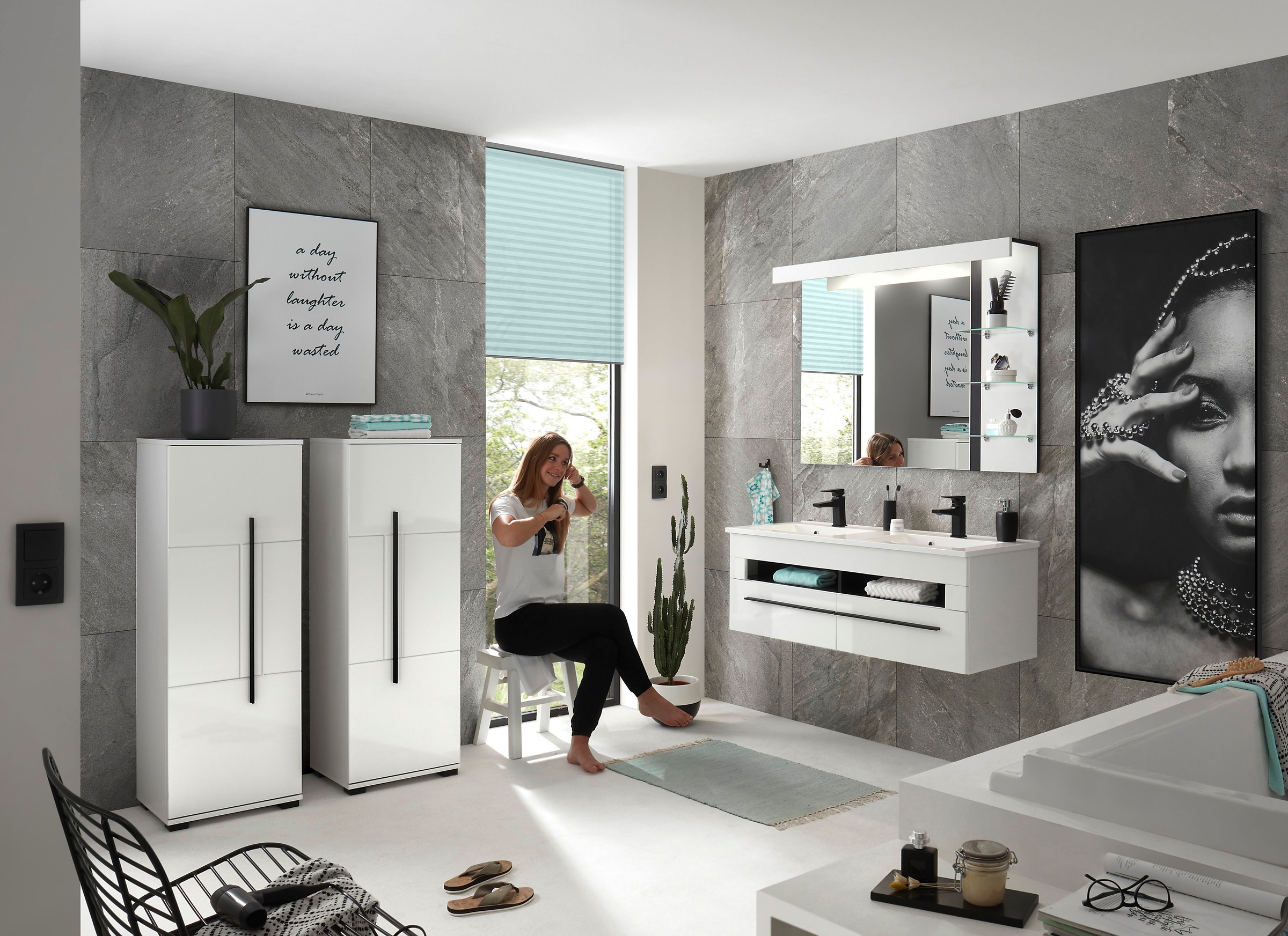 INOSIGN Midischrank »Cantara, Badschrank in Hochglanz Weiß, Schrank im modernen Design«, mit schwarzen Griffen, ausreichend Stauraum