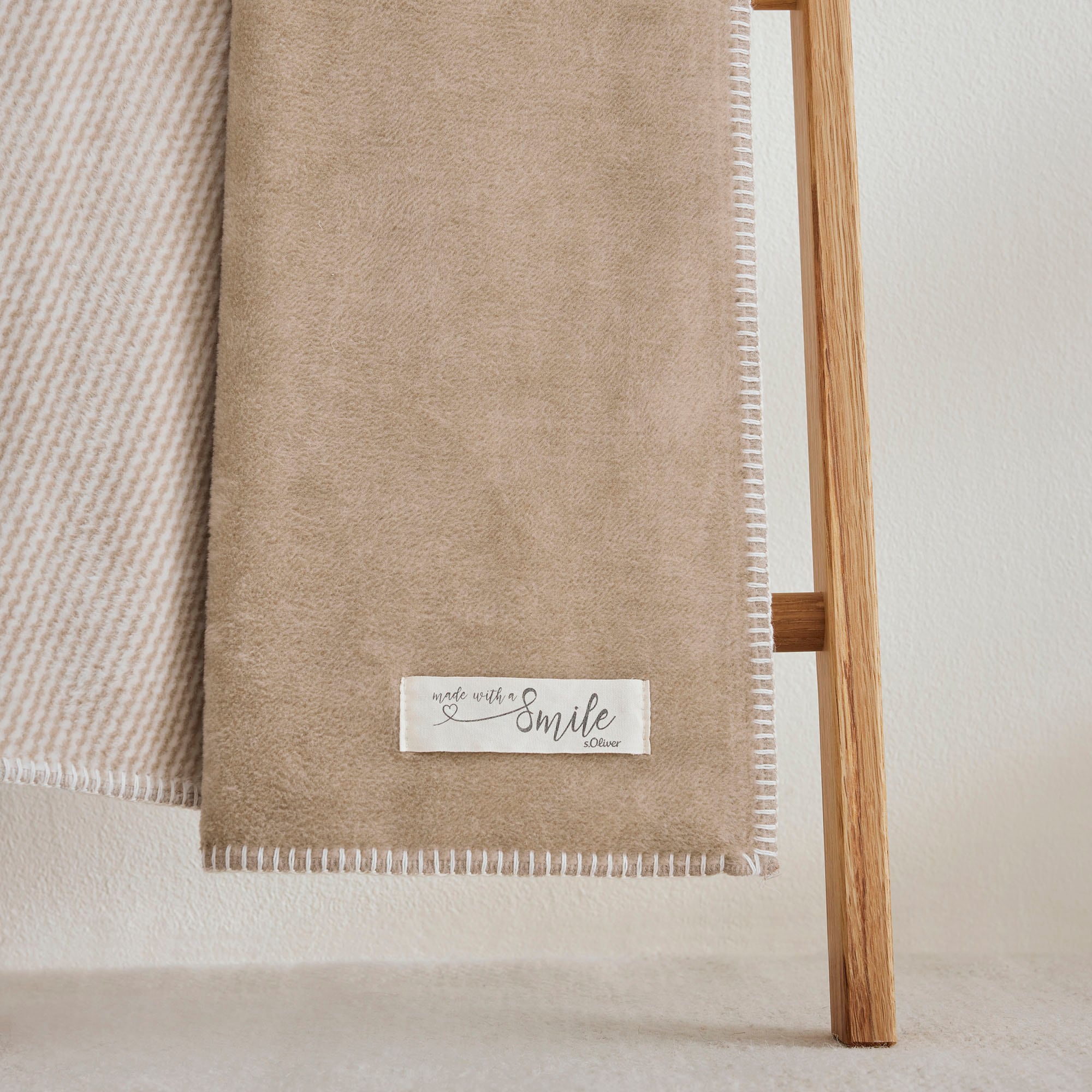 s.Oliver Wohndecke »Kuscheldecke s.Oliver«, mit abstraktem Design