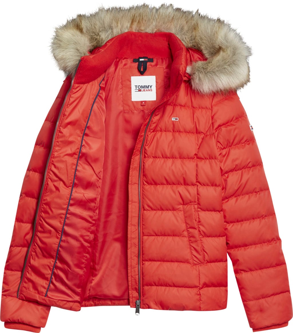 Tommy Jeans Daunenjacke »BASIC HOODED DOWN JACKET«, mit Kapuze, mit Fellimitat an der Kapuze & Tommy Jeans Logo-Flag