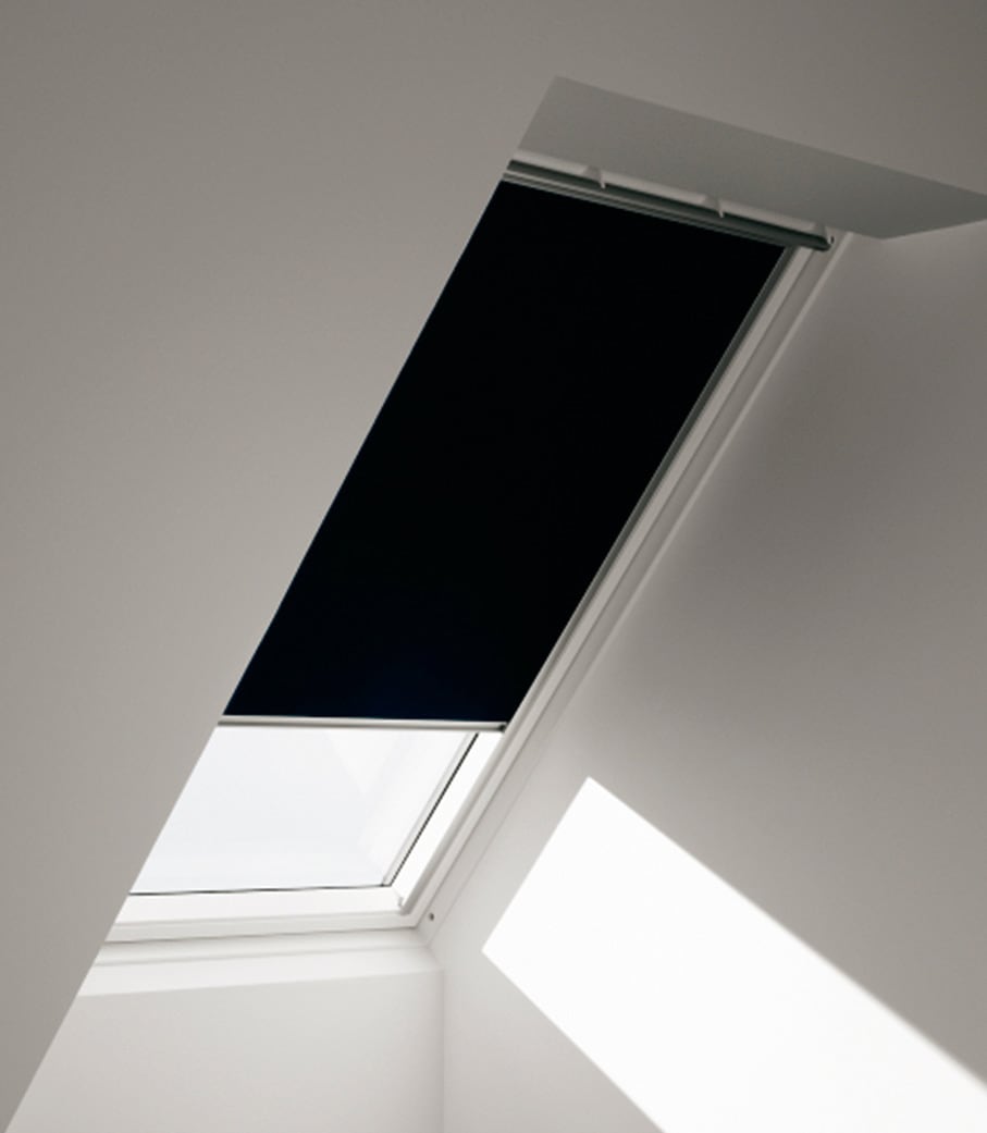 VELUX Dachfensterrollo »DKL«, abdunkelnd, in verschiedenen Größen,  dunkelblau bequem und schnell bestellen