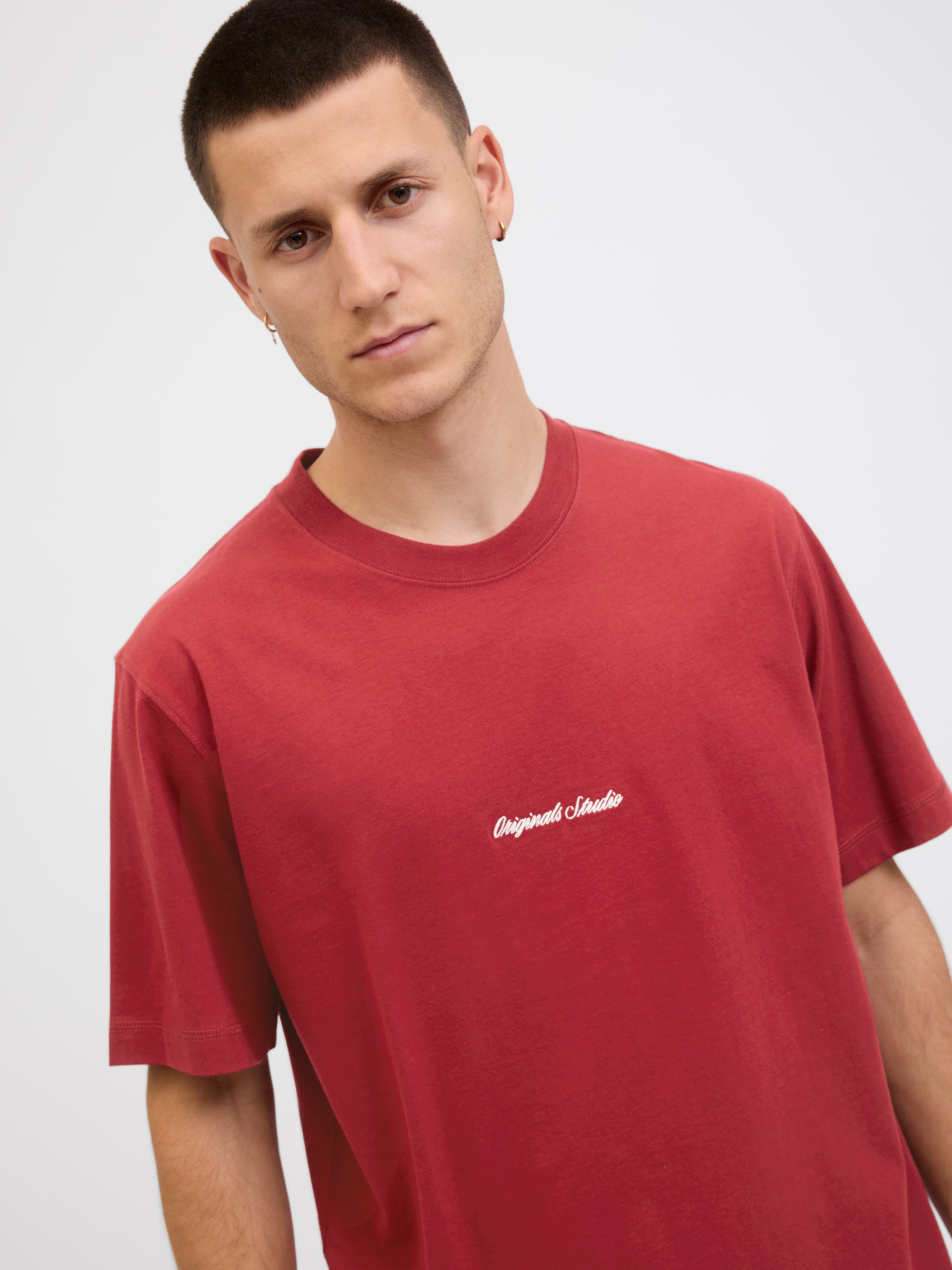 Jack & Jones Rundhalsshirt »JORNORREBRO EMB TEE SS CREW NECK NOOS« Baumwolle, locker geschnitten