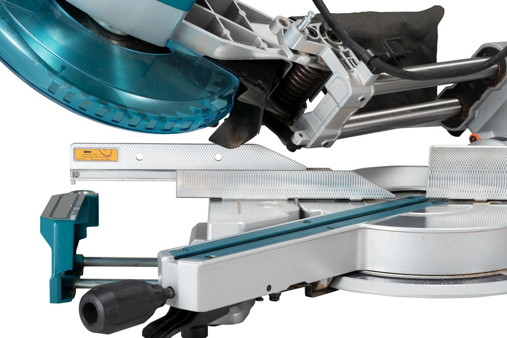 Makita Kapp- und Gehrungssäge »»LS1110F« 1.450 W, 260 mm,  4.500 min⁻¹« Kapp- und Gehrungssäge für präzise Schnitte bis 310 mm