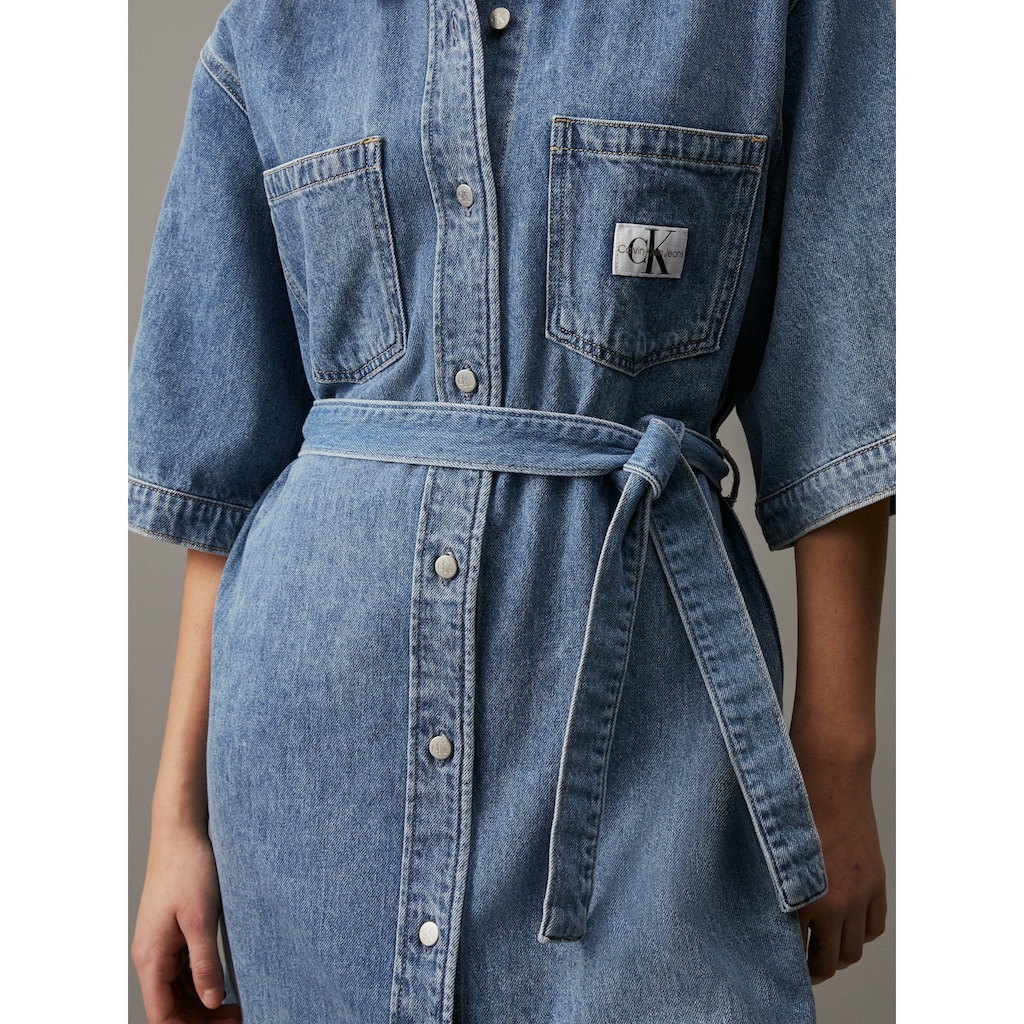 Calvin Klein Jeans Jeanskleid »BOXY BELTED SHIRT DRESS«, mit Logopatch