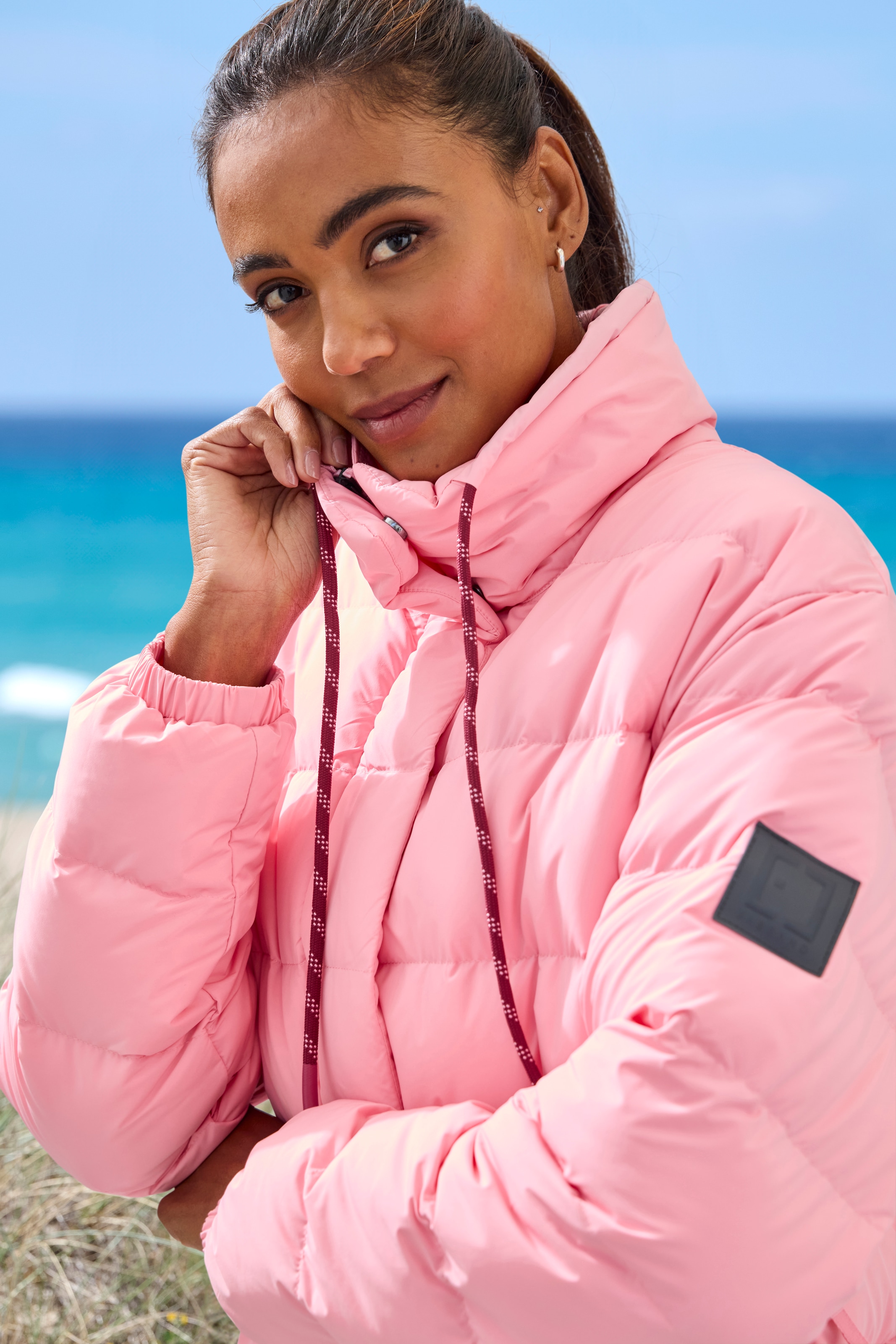 Elbsand Steppjacke mit großem seitlichen Logo-Print