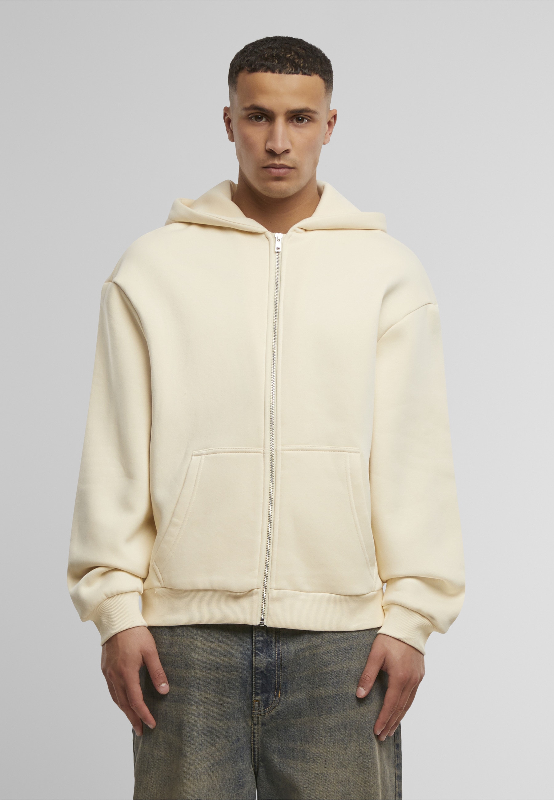 Upscale by Mister Tee Kapuzenpullover »Upscale by Mister Tee One Step Away Fluffy Zip Hoody« 1