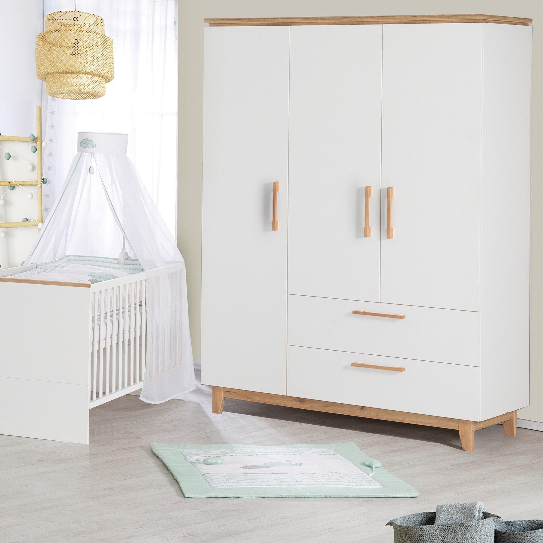 roba® Kinderkleiderschrank Finn 3-türiger Drehtürenschrank, mit Soft Close- günstig online kaufen