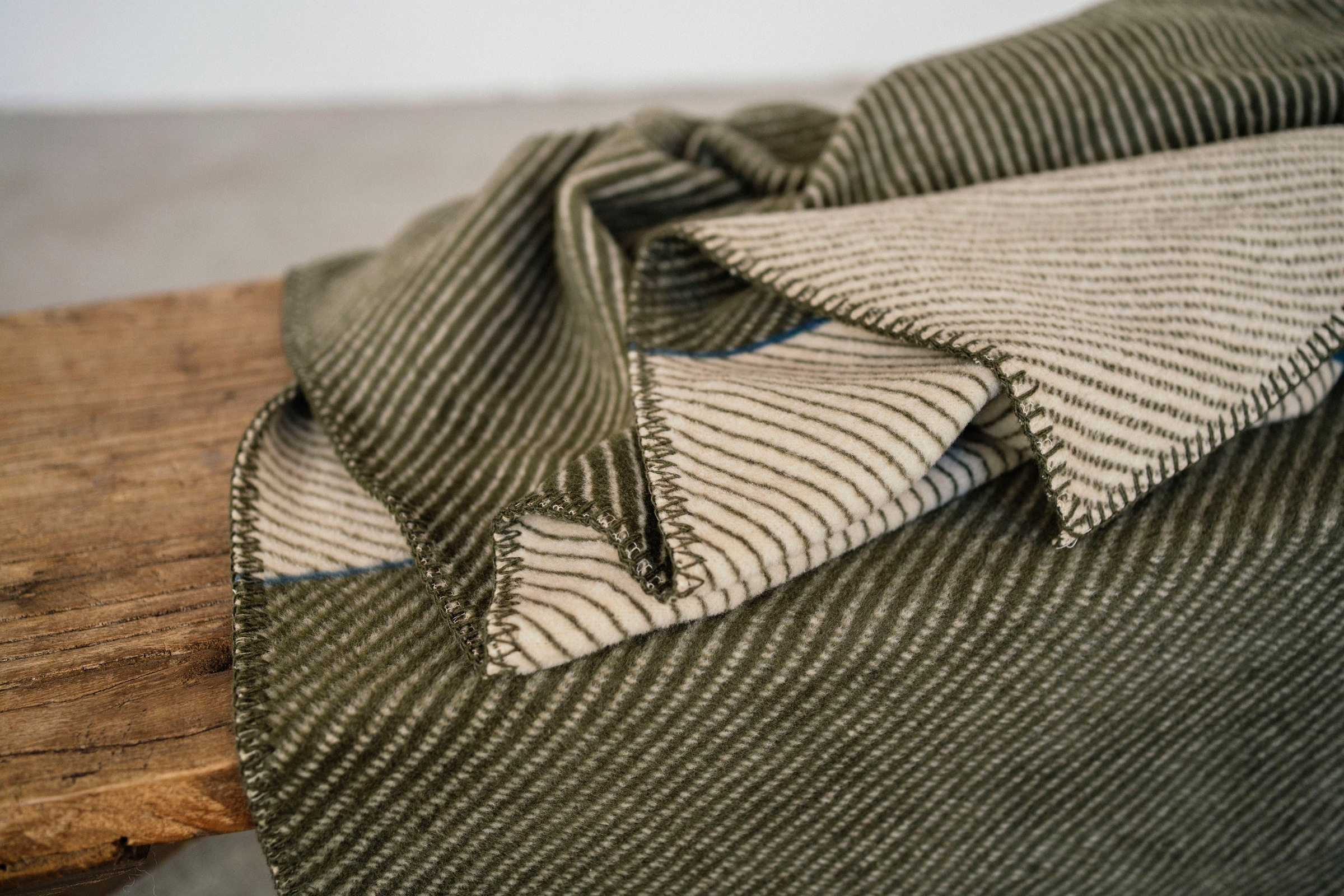 IBENA Wohndecke »Jacquard Decke Austin« 150 x 200 cm (Breite x Länge), einfarbig, Kuscheldecke