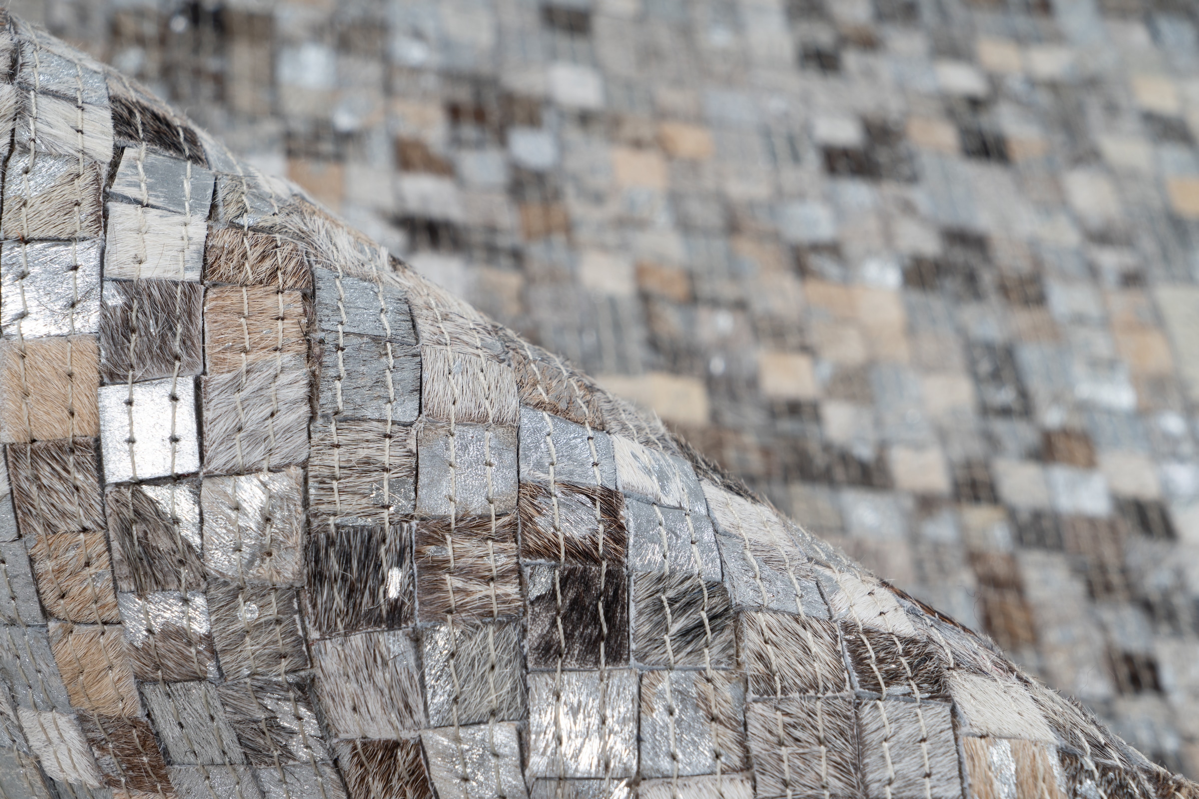 Arte Espina Teppich »Finish 100«, natürlicher Lederteppich,mit glänzender Metallic-Farbe,Rücken aus Filz
