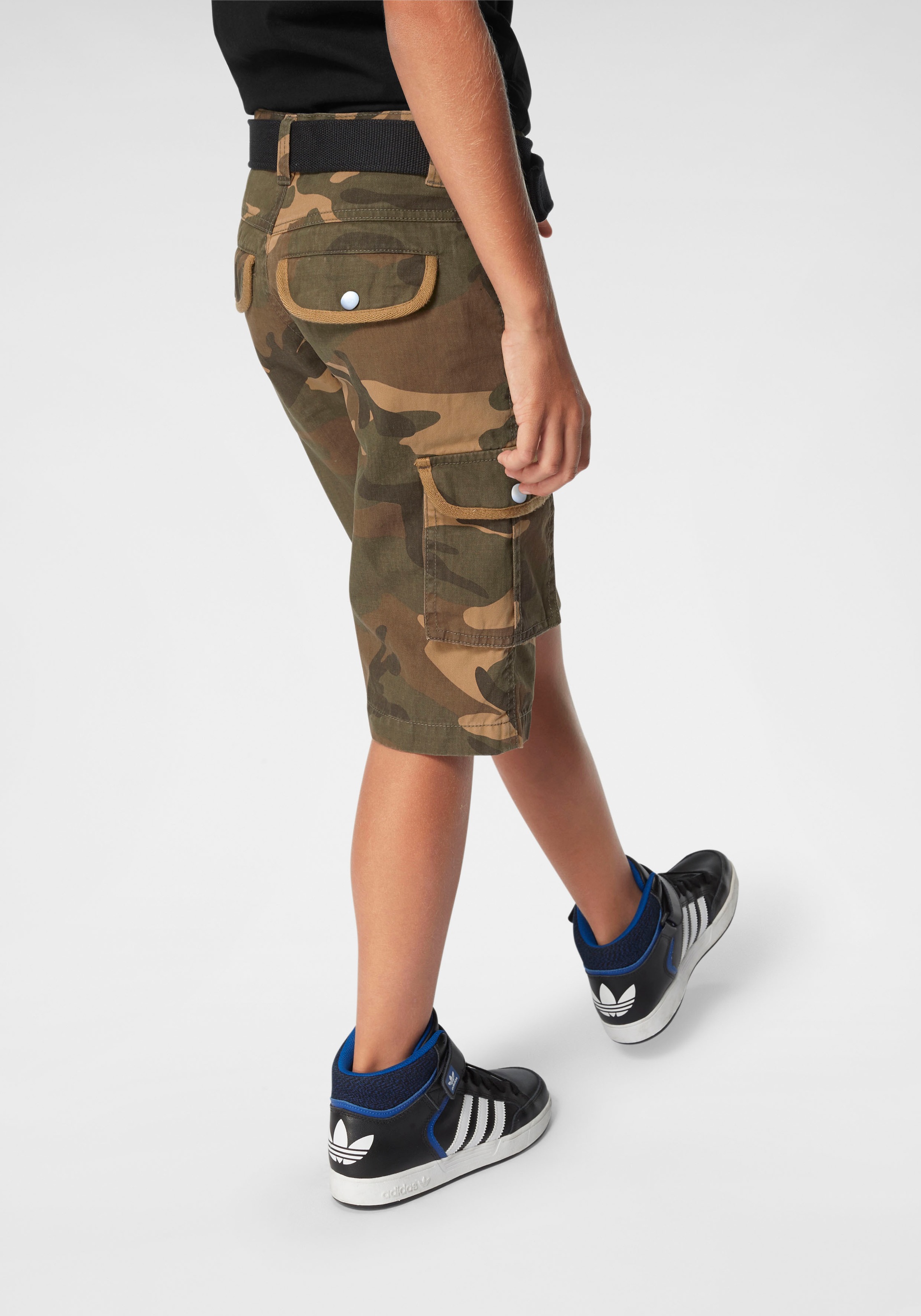 3. Bild von KIDSWORLD Shorts »2tlg. Bermudas mit Gürtel«, (Set, 2 tlg.), mit Textilgürtel