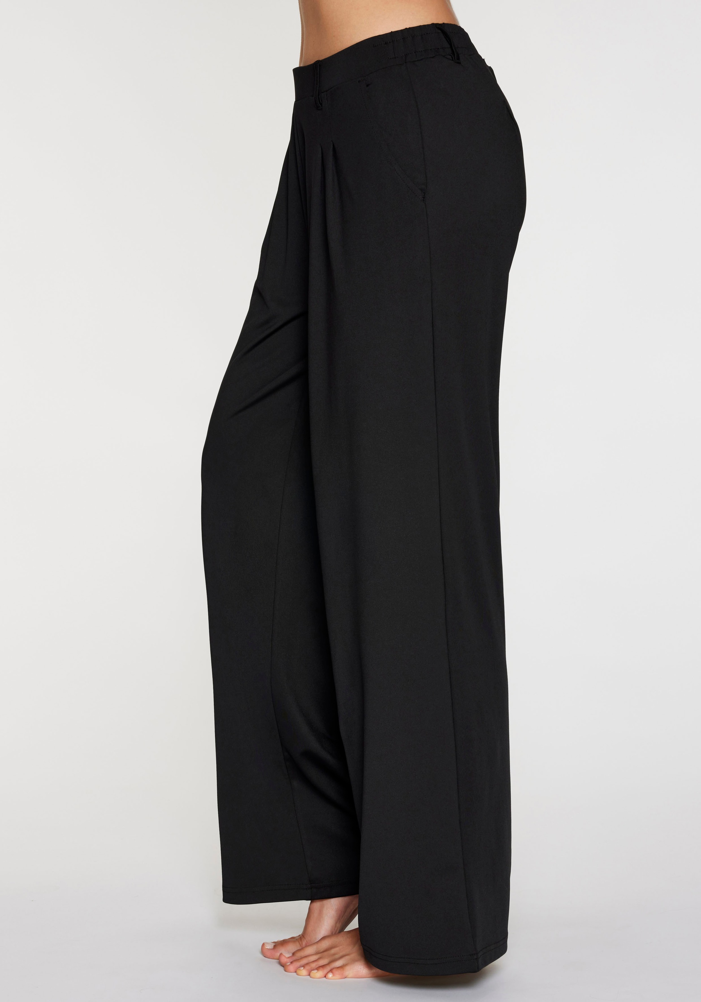 H.I.S Palazzohose, mit weitem Bein und kleinen Falten am Bündchen, Loungewear