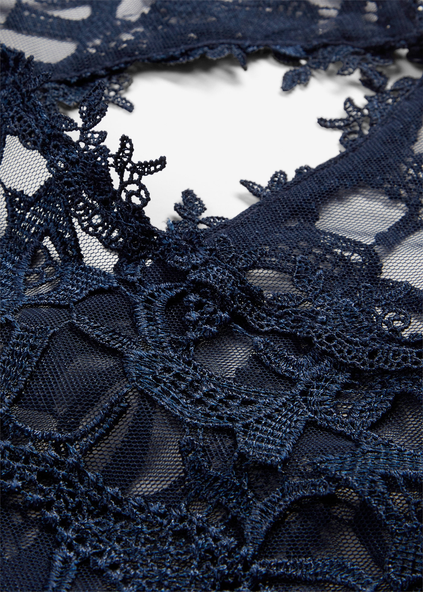 bonprix Minikleid »Minikleid mit Spitze« Minikleid mit Spitze