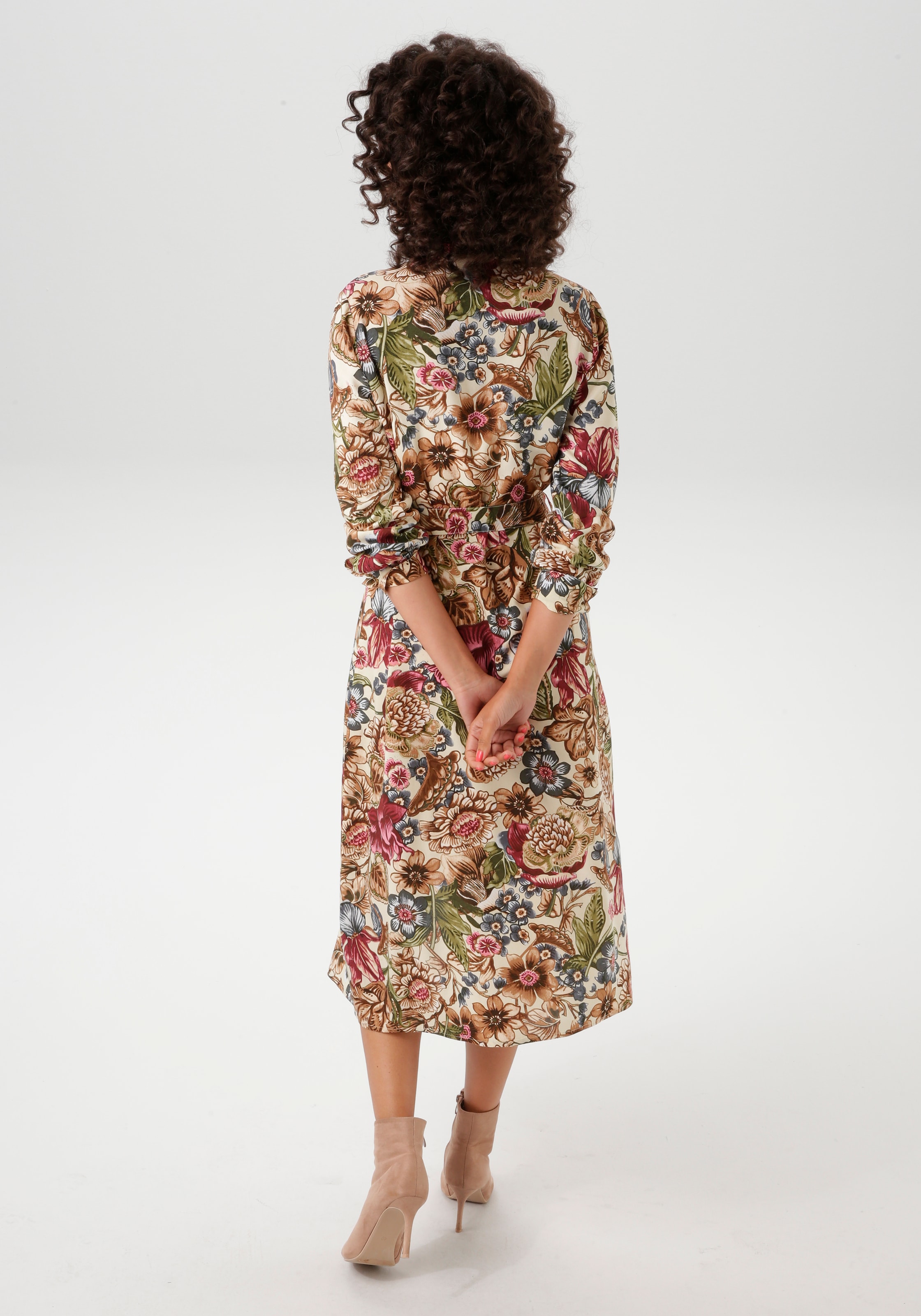 Aniston CASUAL Blusenkleid, mit farbharmonischem, großflächigen Blumendruck