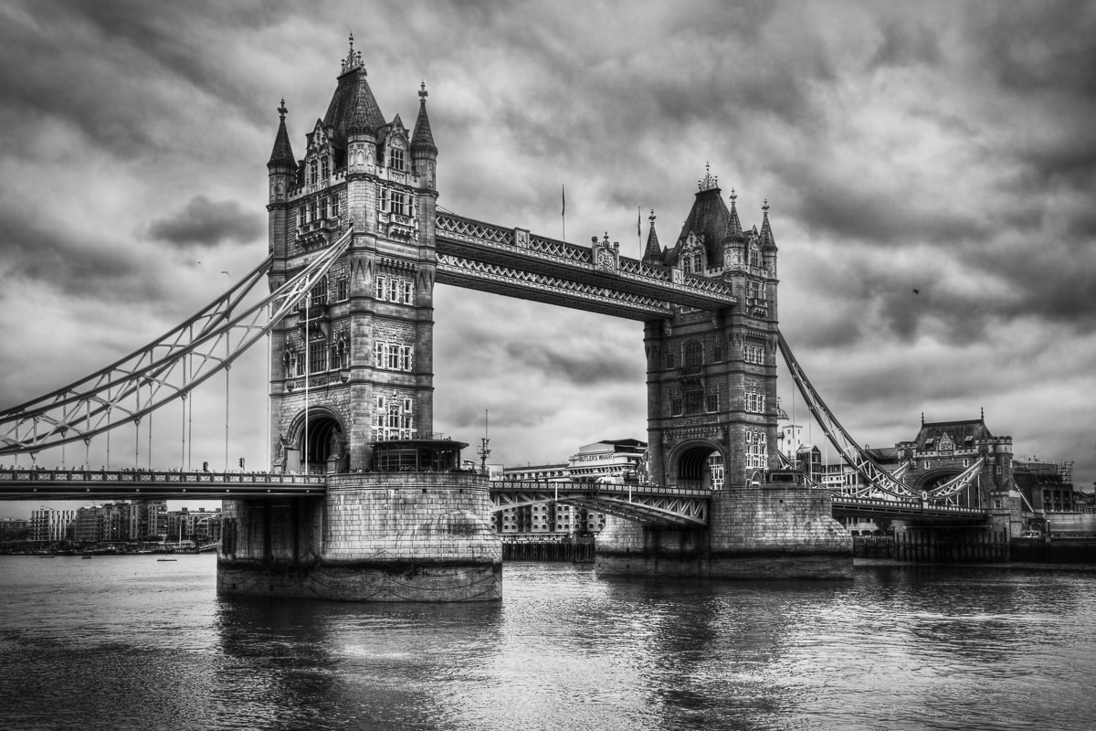 Papermoon Fototapete »Retro Tower Bridge« günstig online kaufen