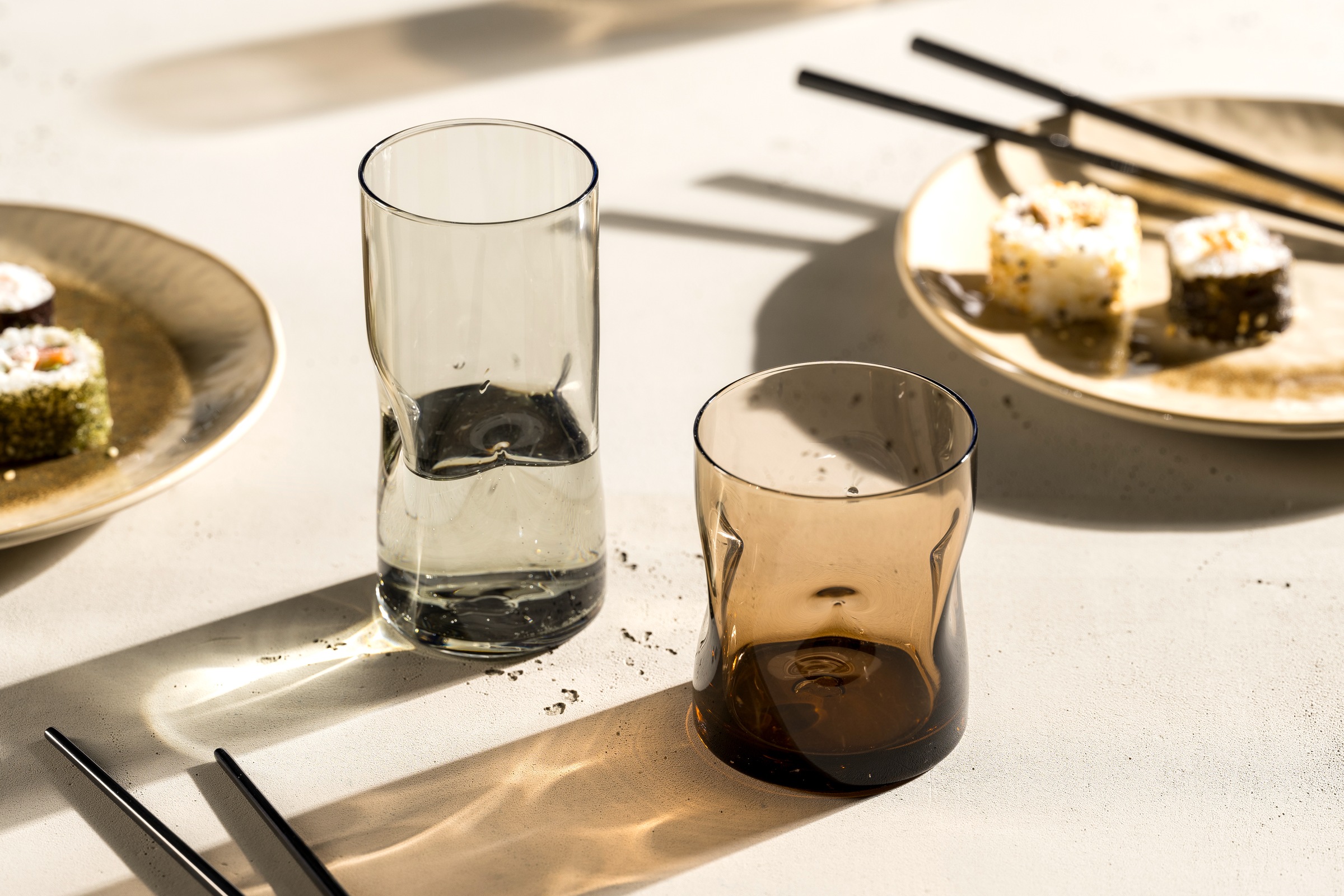 LEONARDO Gläser-Set »Trinkglas VESUVIO, 300 ml, 4er-Set«, (Set, 4 tlg.), konische Form, markantes Design - mit Einquetschungen