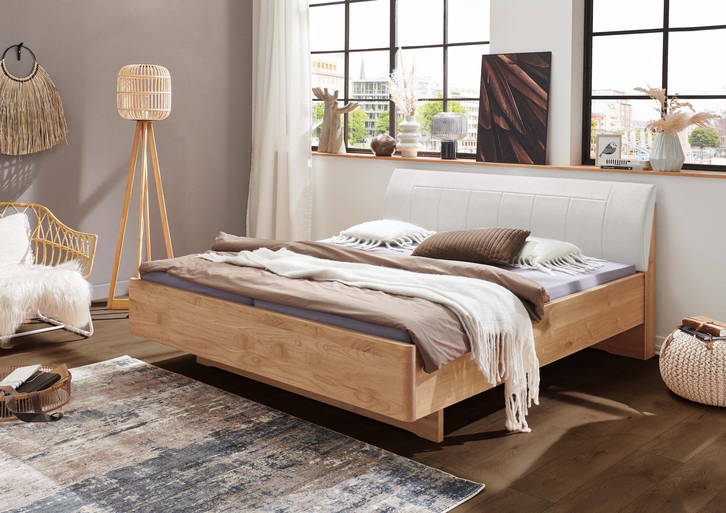 WIEMANN Holzbett »Cardiff, Bettgestell, Bettrahmen, teilmassiv, mit Polsterkopfteil«, (Belastbarkeit 110/220 Kg, 4-fache höhenverstellbar, MADE IN GERMANY), Fußteil aus Massivholz, verschiedene Größen