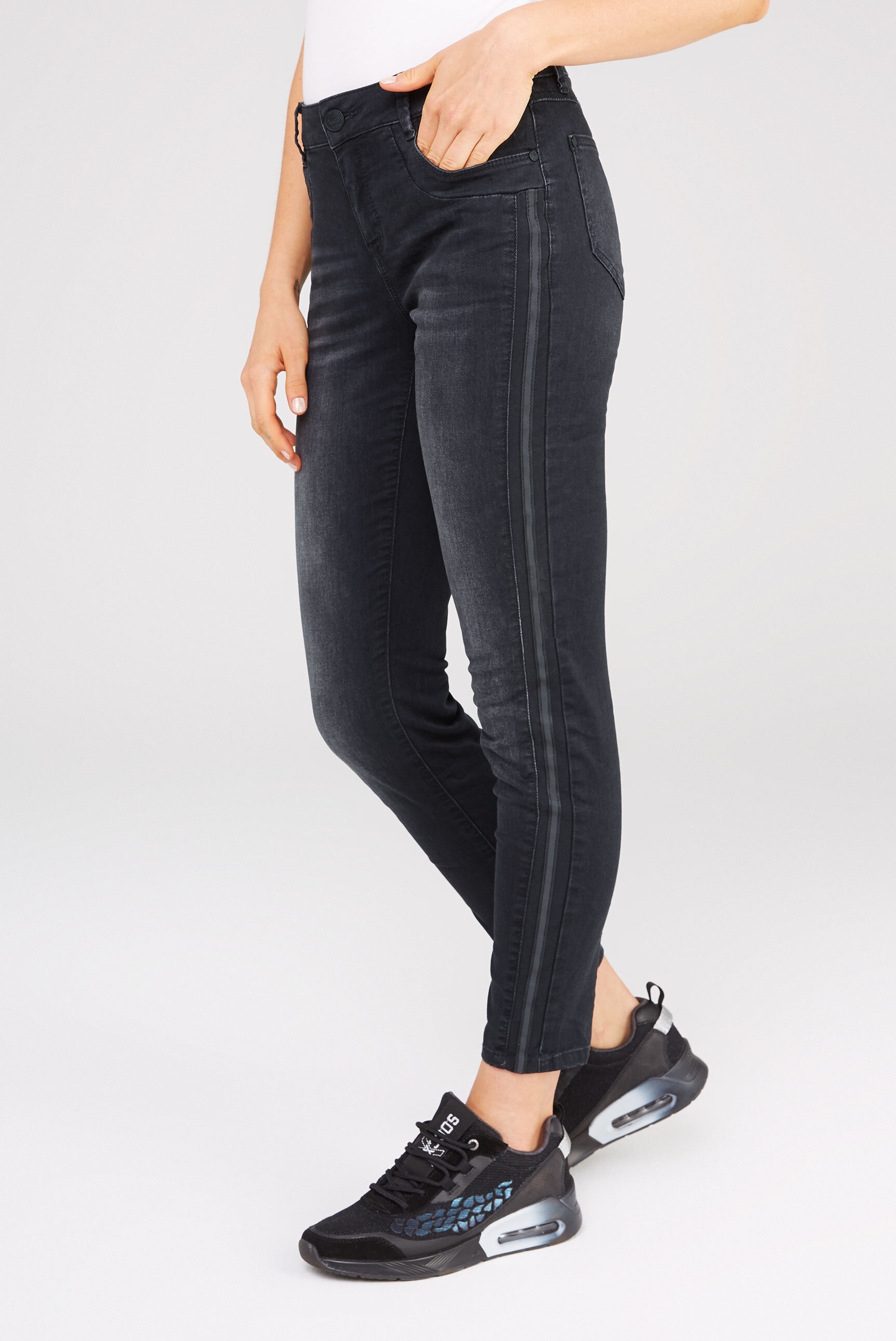SOCCX Regular-fit-Jeans, mit Streifen-Tapes an den Seiten
