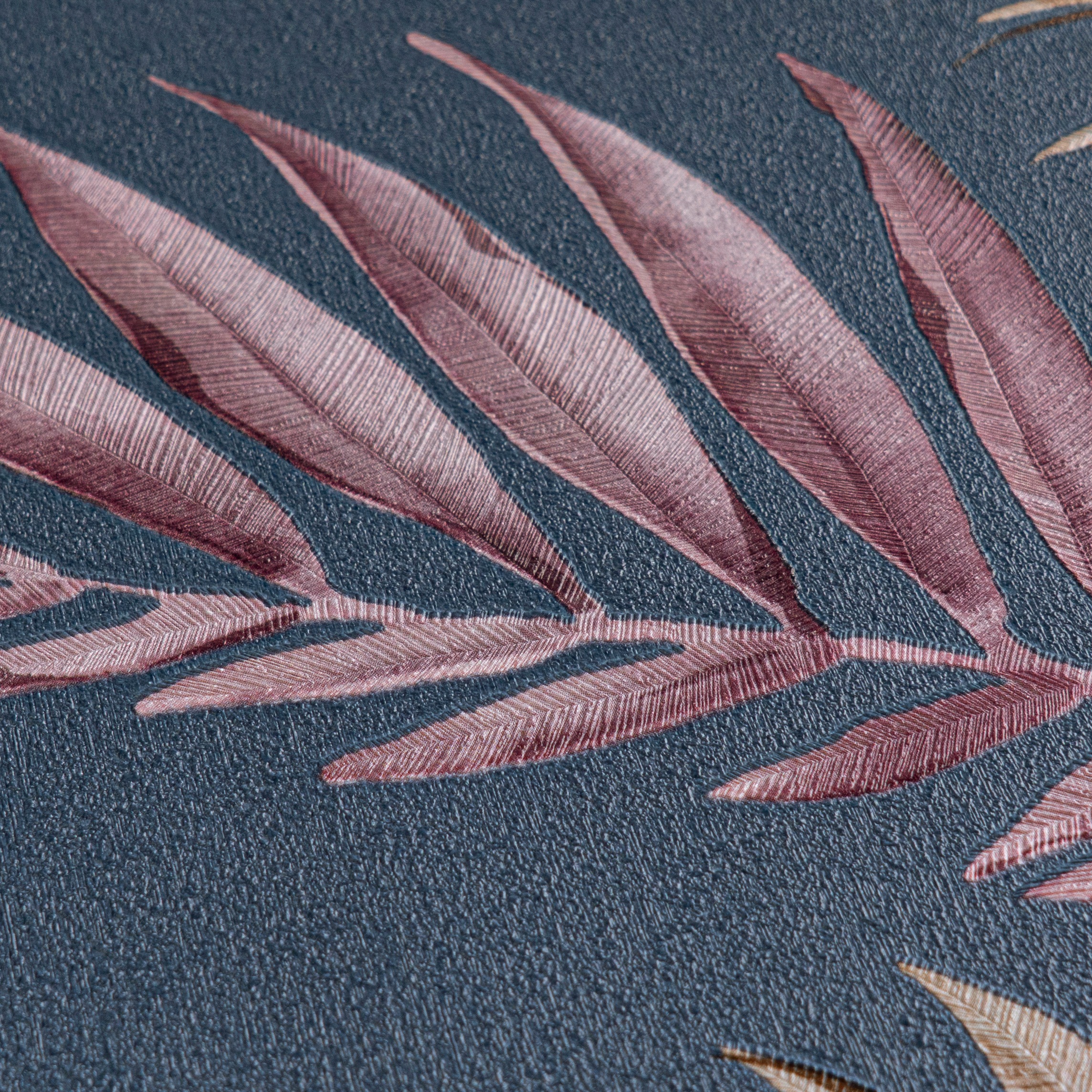 CosmoLiving by Cosmopolitan Vliestapete »Midnight Botanica-Mystery Tapete« matt strukturiert Tropisches Blätterdesign in moderner Eleganz