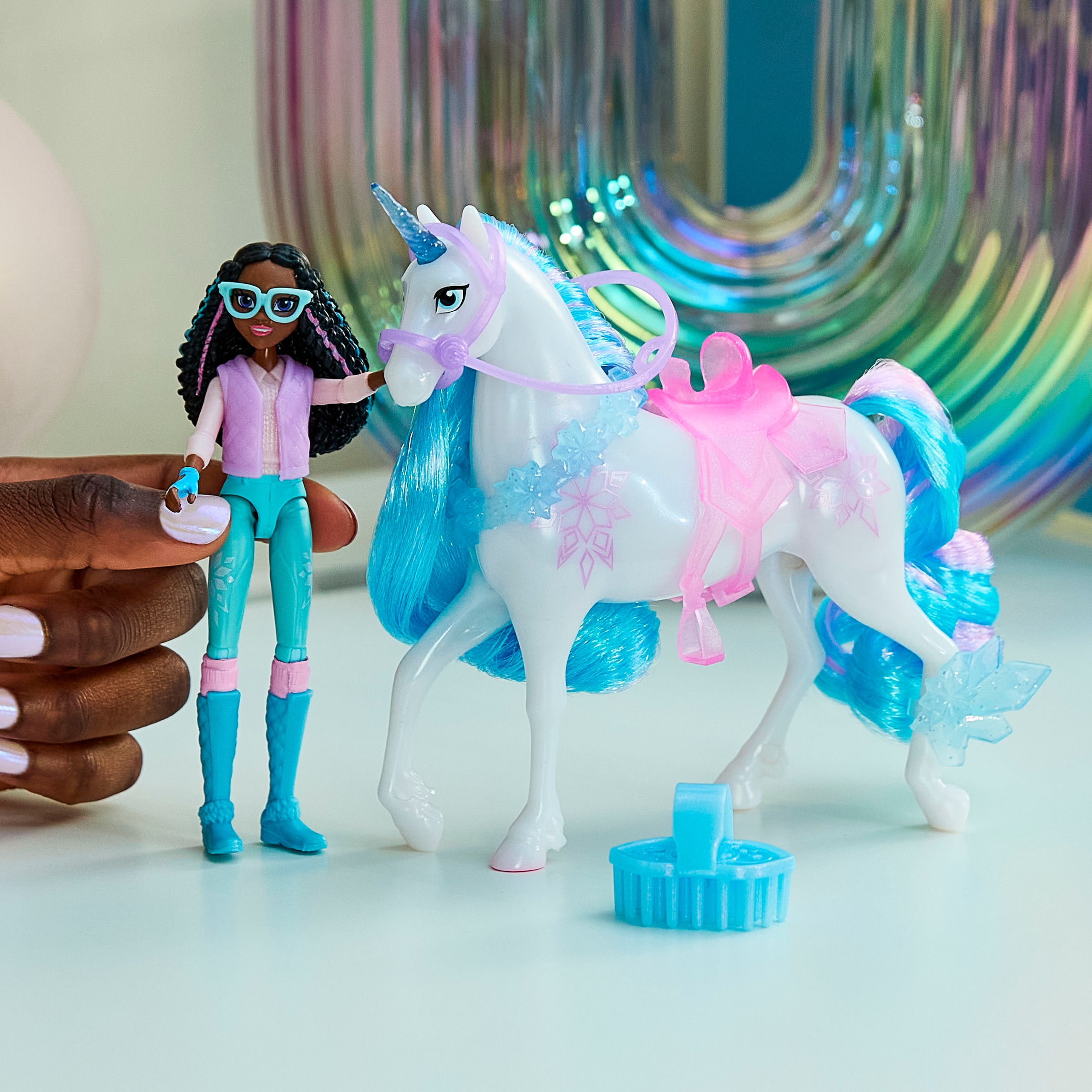 Spin Master Anziehpuppe »Unicorn Academy - Layla & Einhorn Glacier«, mit echter Mähne