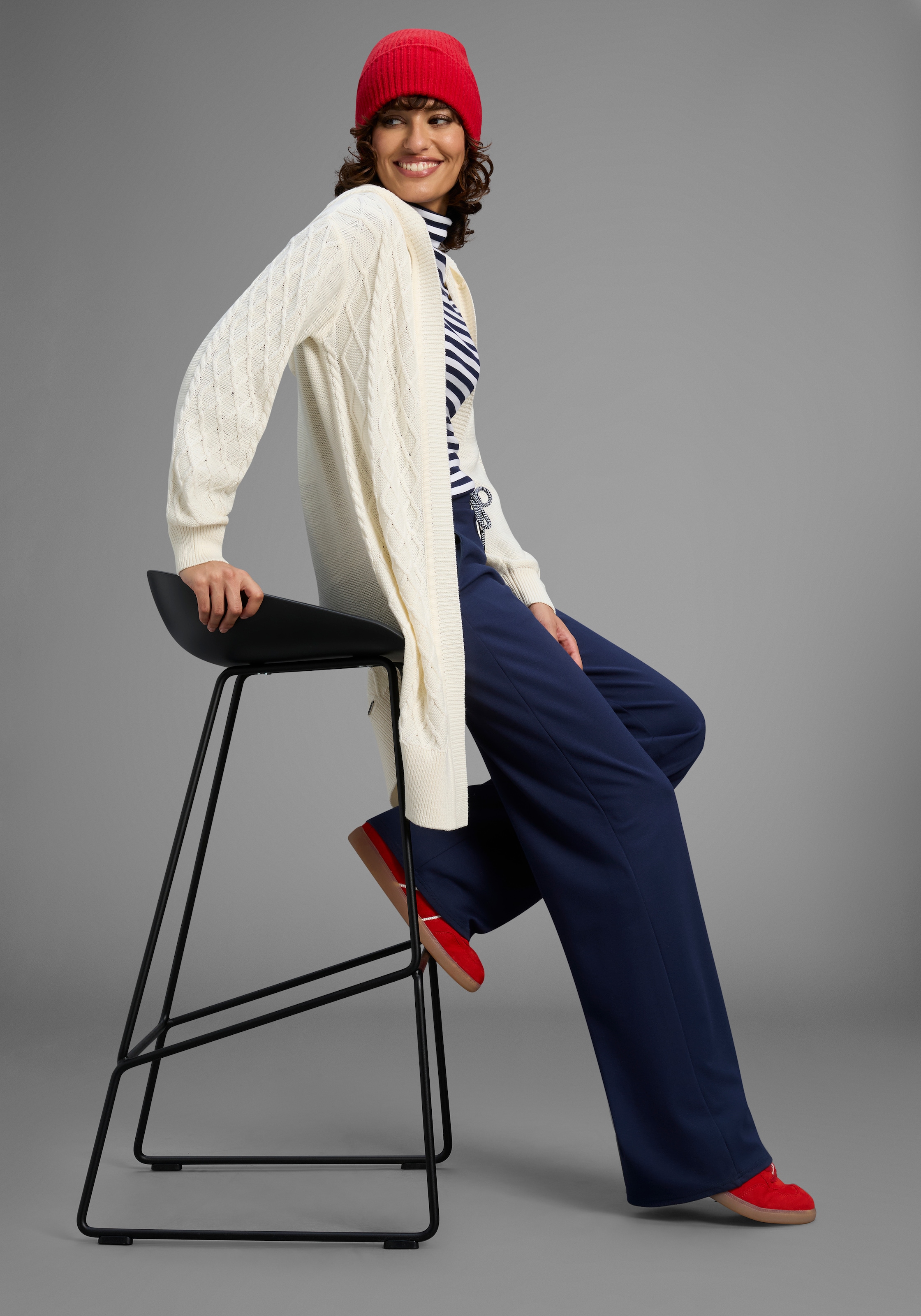 Laura Scott Longstrickjacke Übergangsstrick mit Kapuze und Zopfstrick - NEUE KOLLEKTION