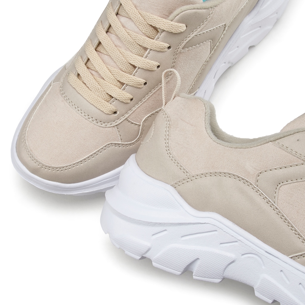 LASCANA Sneaker, mit ultraleichter Chunky Sohle und weicher Innensohle