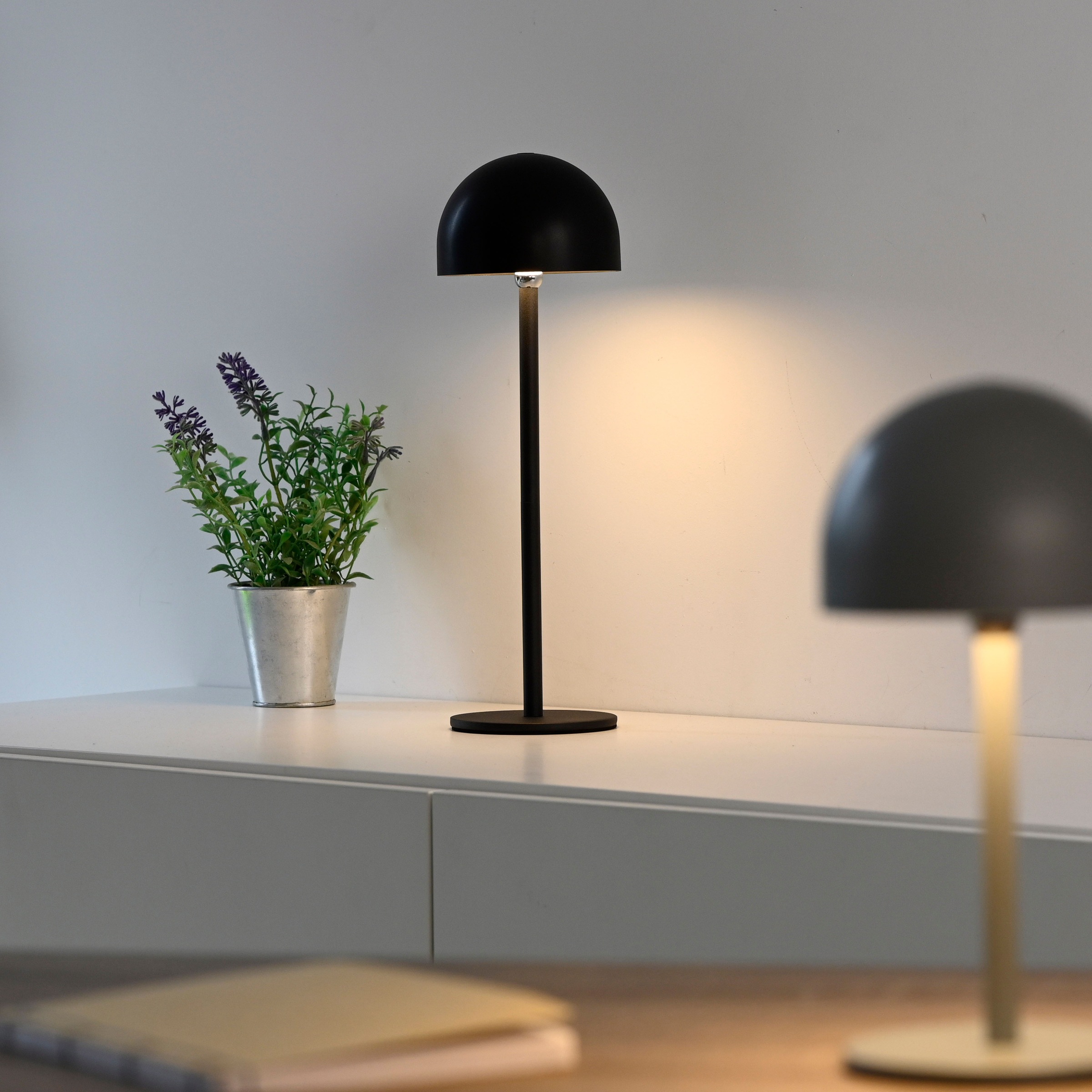 OTTO home Tischleuchte »Akku Tischlampe Gerrin Indoor Outdoor, magnetischer Flaschenaufsatz« LED-Board Warmweiß Pilzlampe Flaschenaufsatz, Regulierung der Lichtstärke, Pilz, Lampe