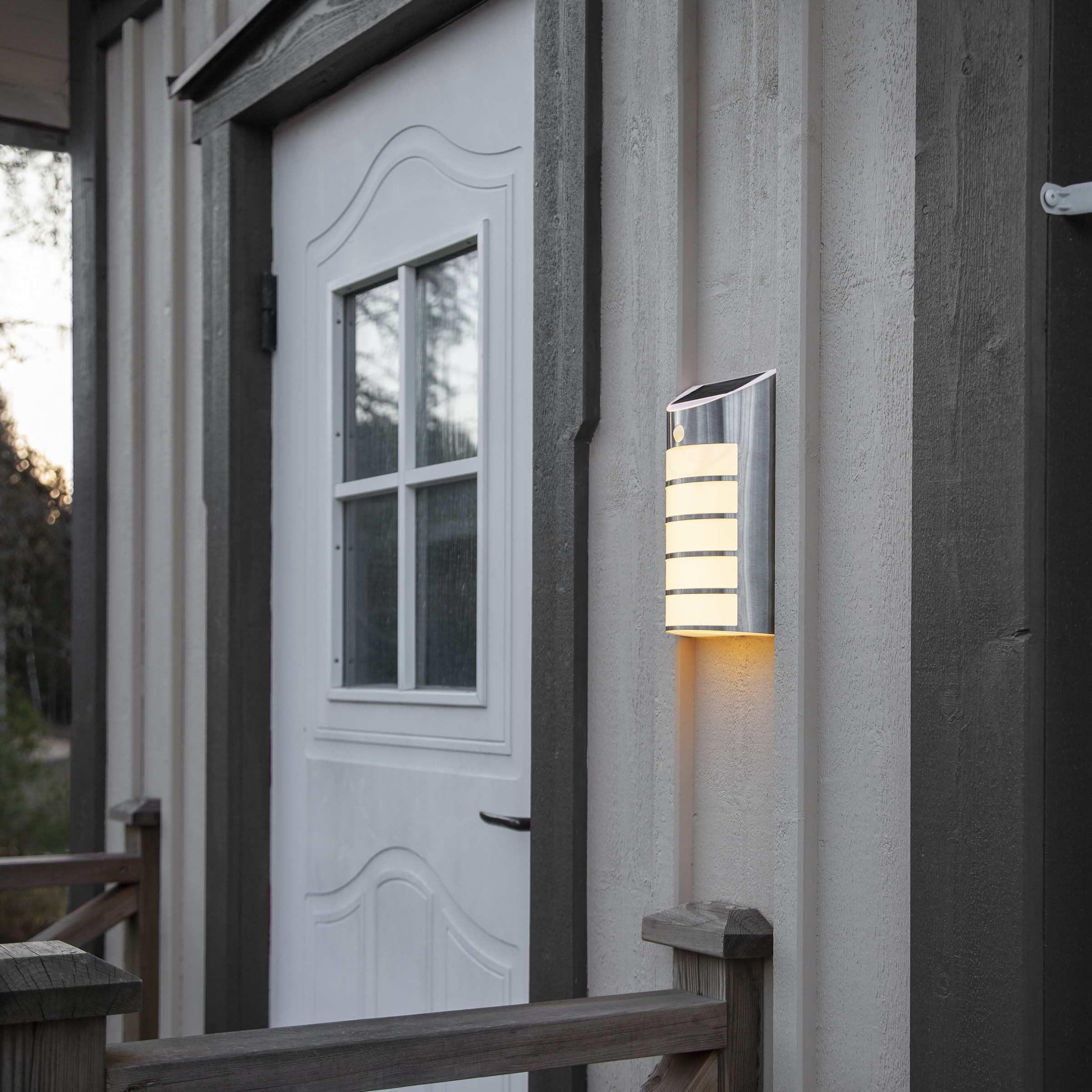 Parforce Traditional Hunting LED Solarleuchte »Solar Wandleuchte Wandy« LED-Board 1 Stk. Warmweiß Bewegungs- und Dämmerungssensor, 50 lm bei Bewegung, 8 lm stetig