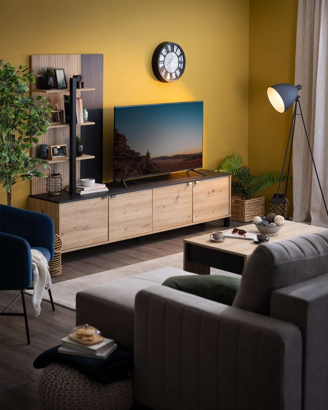 Home affaire Wohnwand »Margate inkl.TV-Board und Standregal«, 208 cm, mit dekorativen schwarzen Streifen, metallgriffe